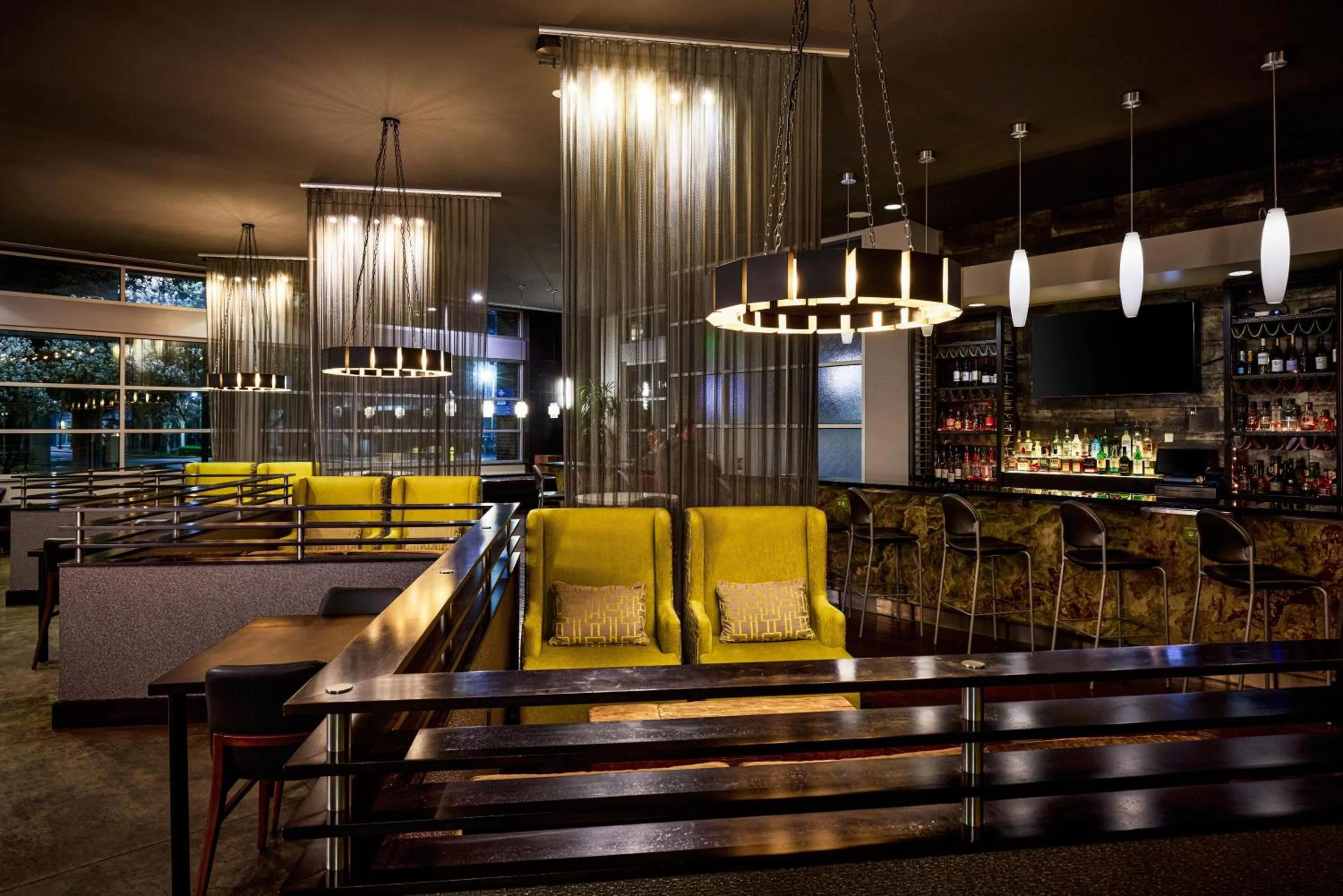 Restaurant/places to eat in Hyatt House Seattle/Redmond