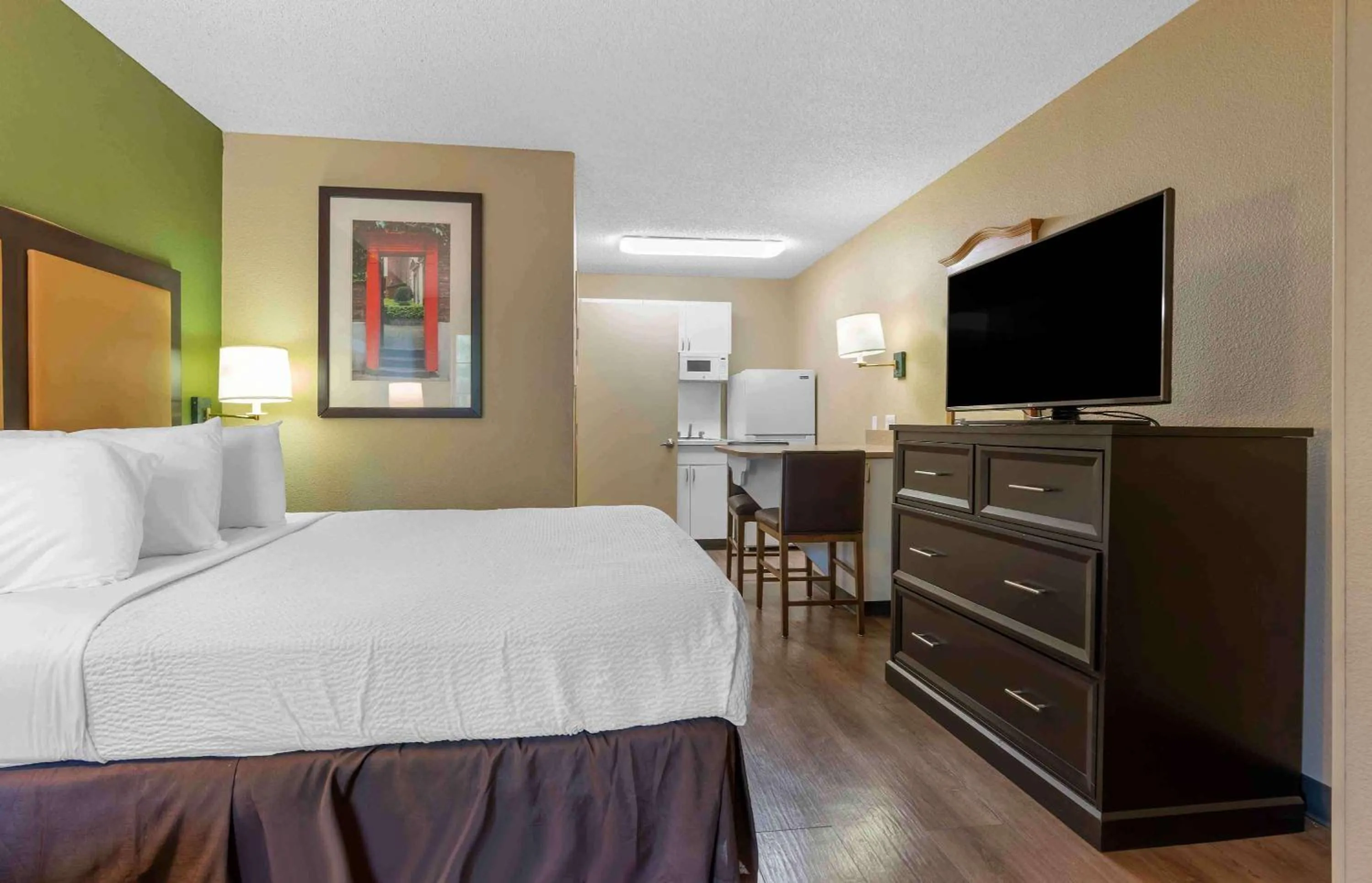 Bedroom, Bed in Extended Stay America Suites - Sacramento - South Natomas