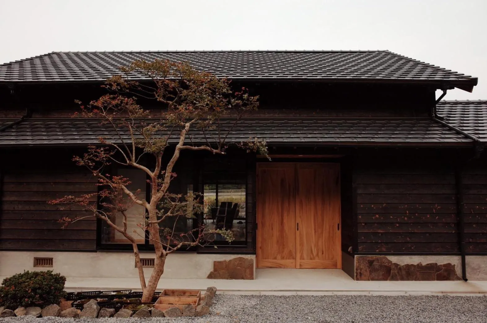 Property building in Okune