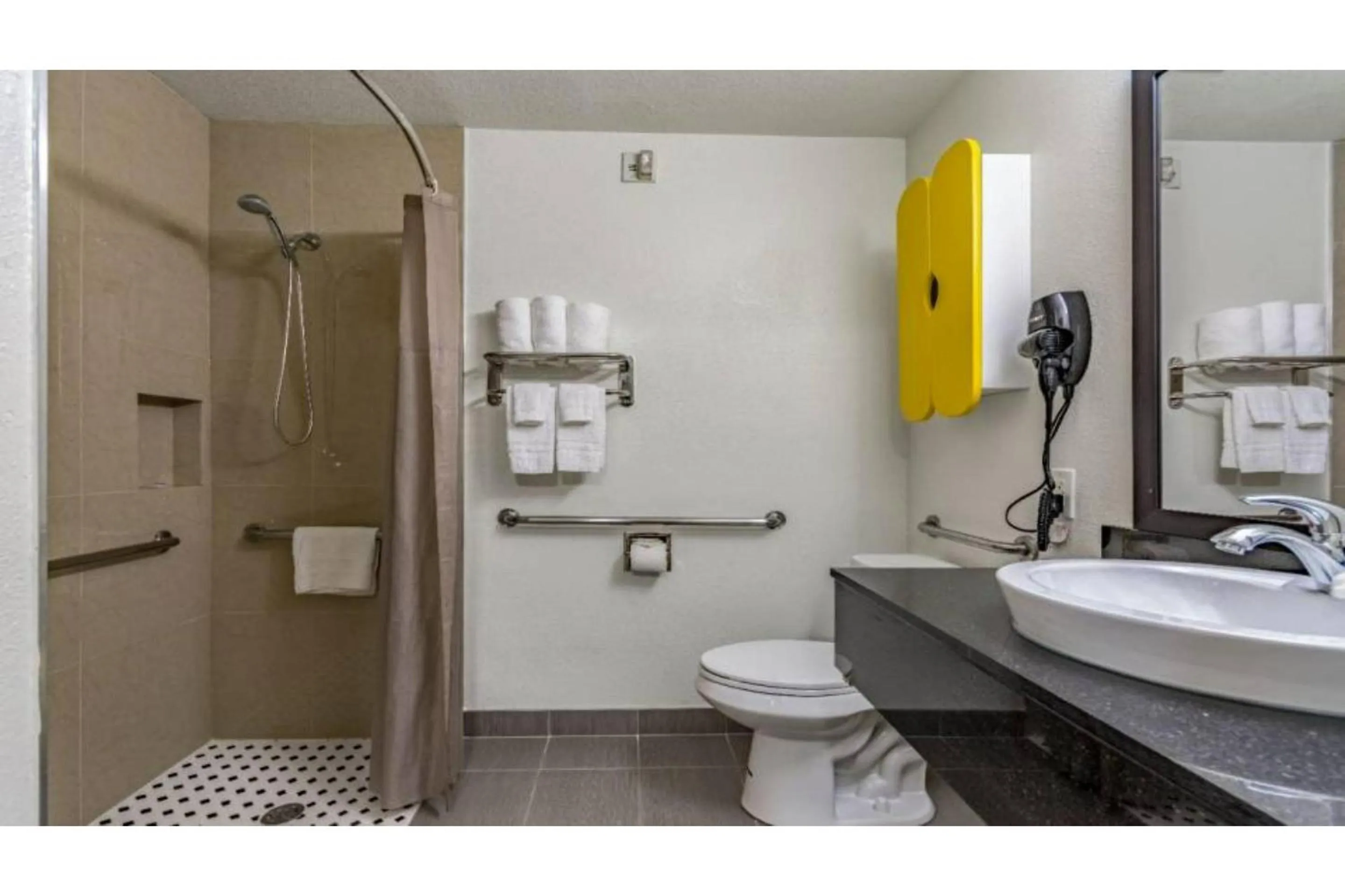 Bathroom in Studio 6-Dallas, TX