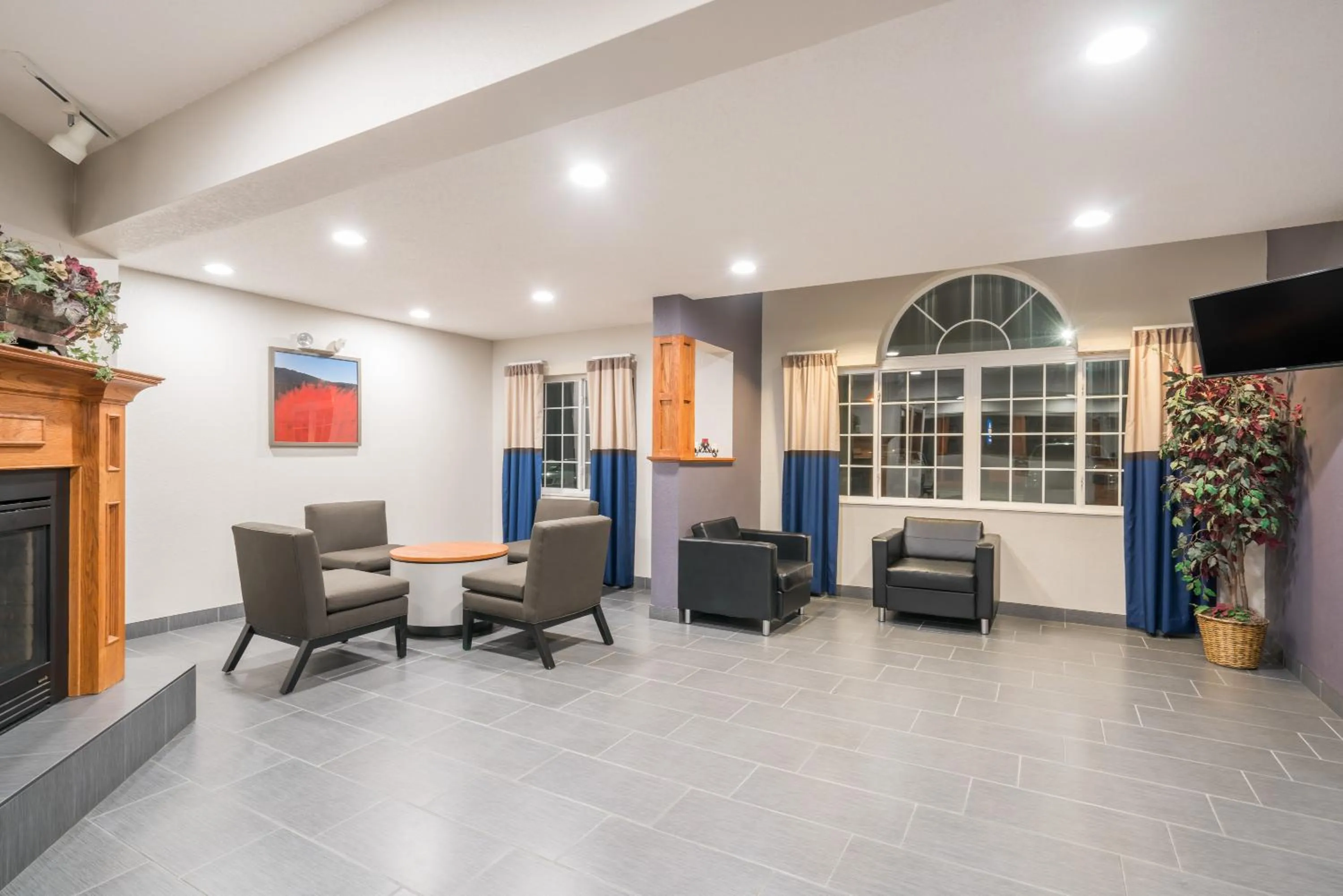 Lobby or reception in Microtel Inn & Suites by Wyndham Springfield