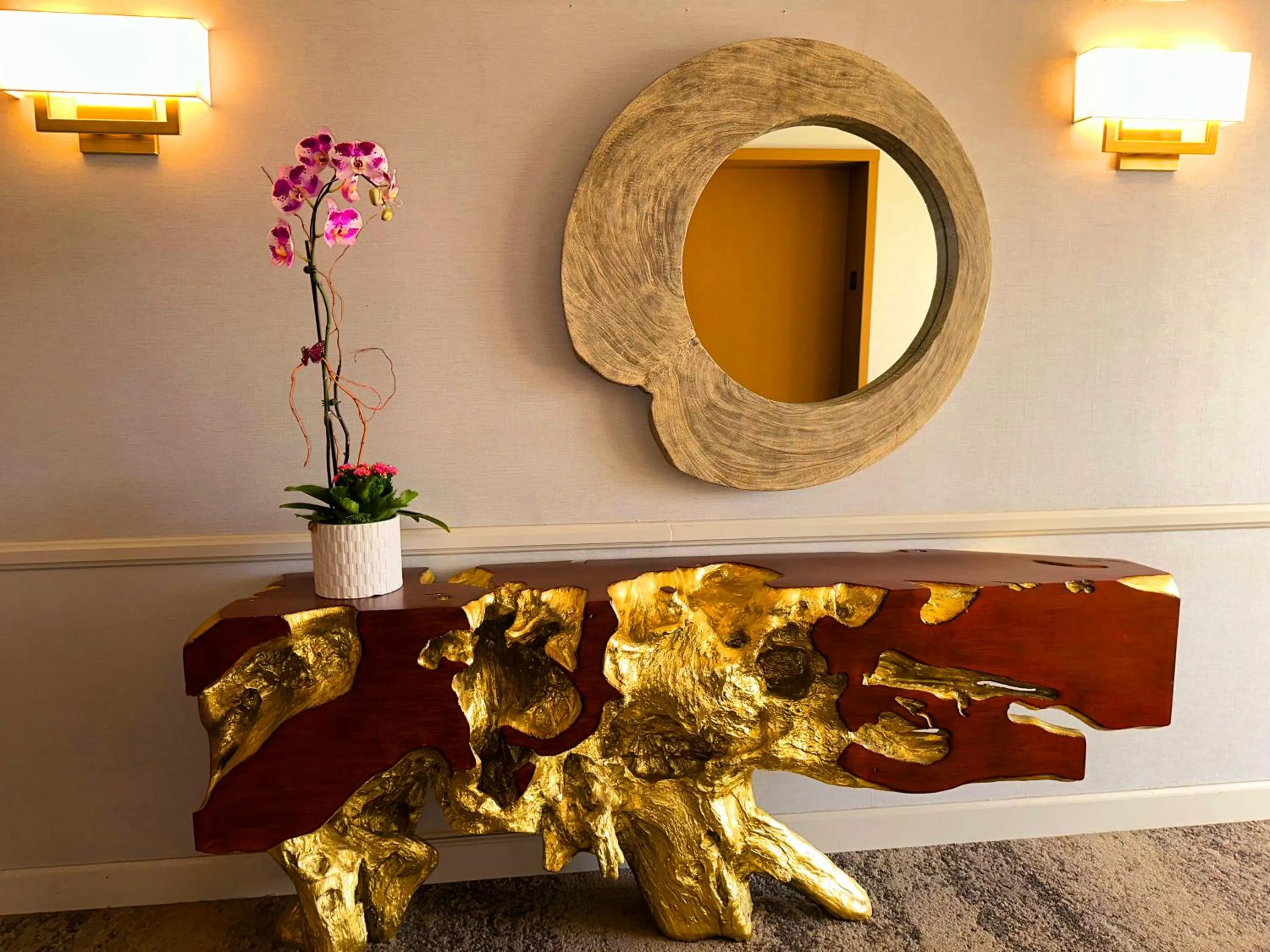 Decorative detail in Lincoln Hotel Monterey Park Los Angeles