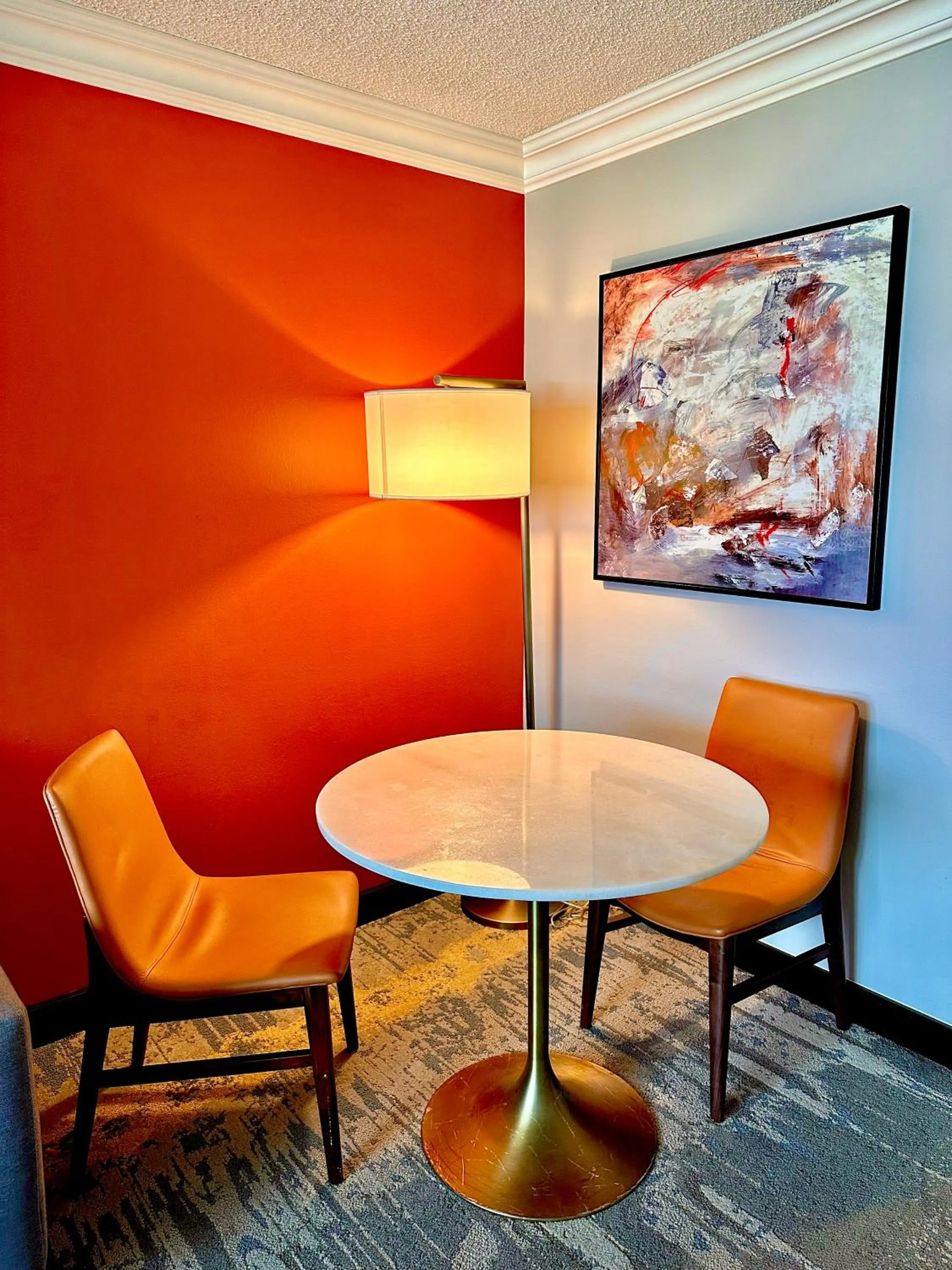 Dining area in Lincoln Hotel Monterey Park Los Angeles