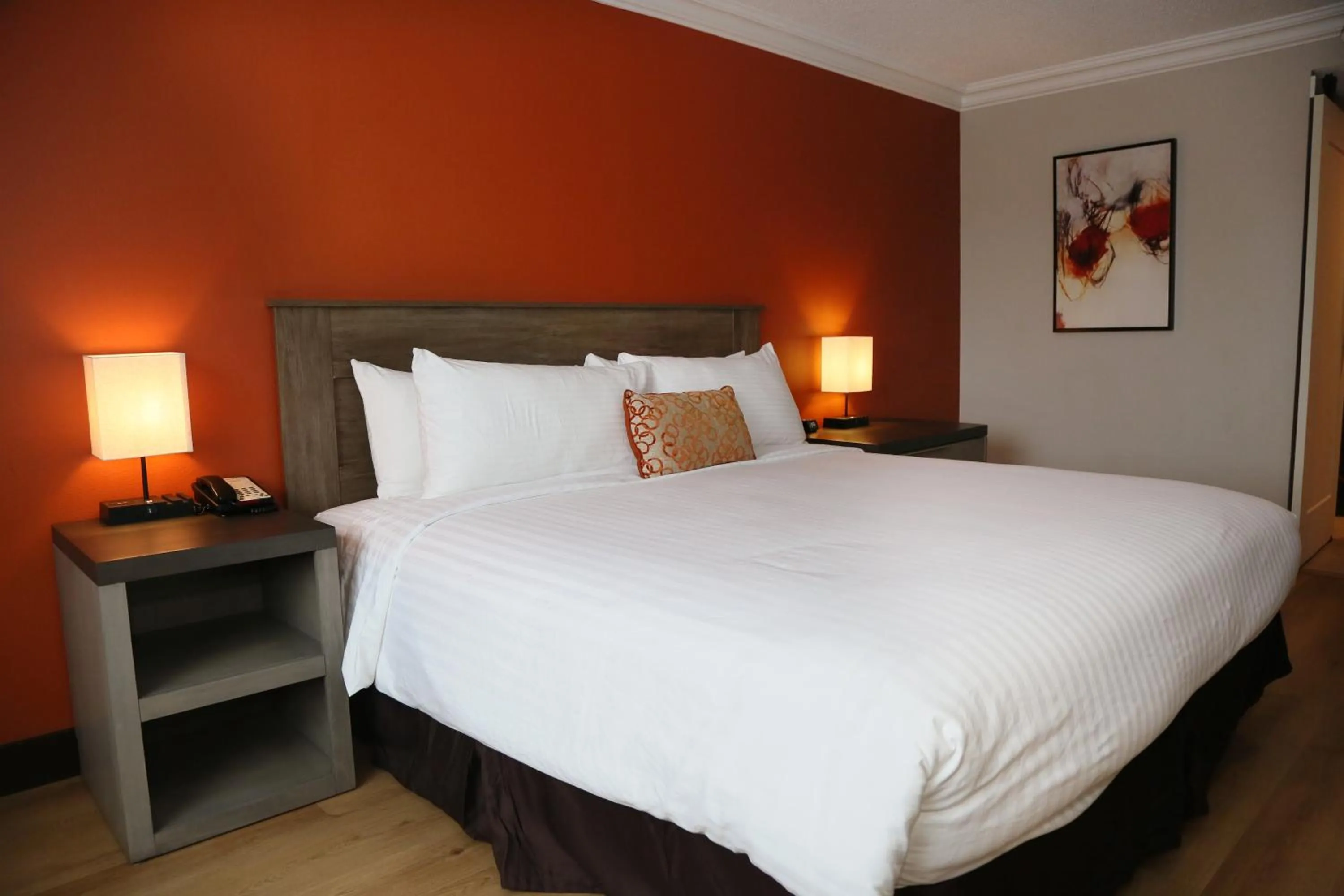 Bed in Lincoln Hotel Monterey Park Los Angeles