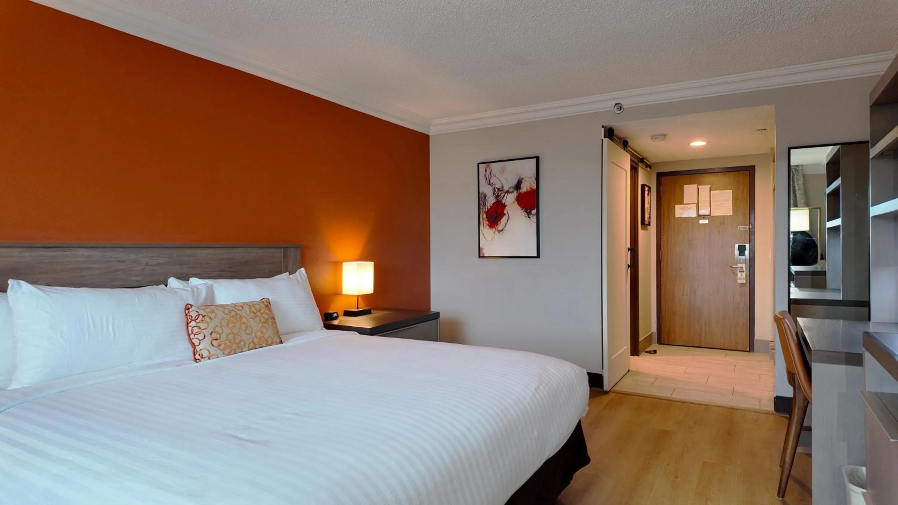 Bed in Lincoln Hotel Monterey Park Los Angeles