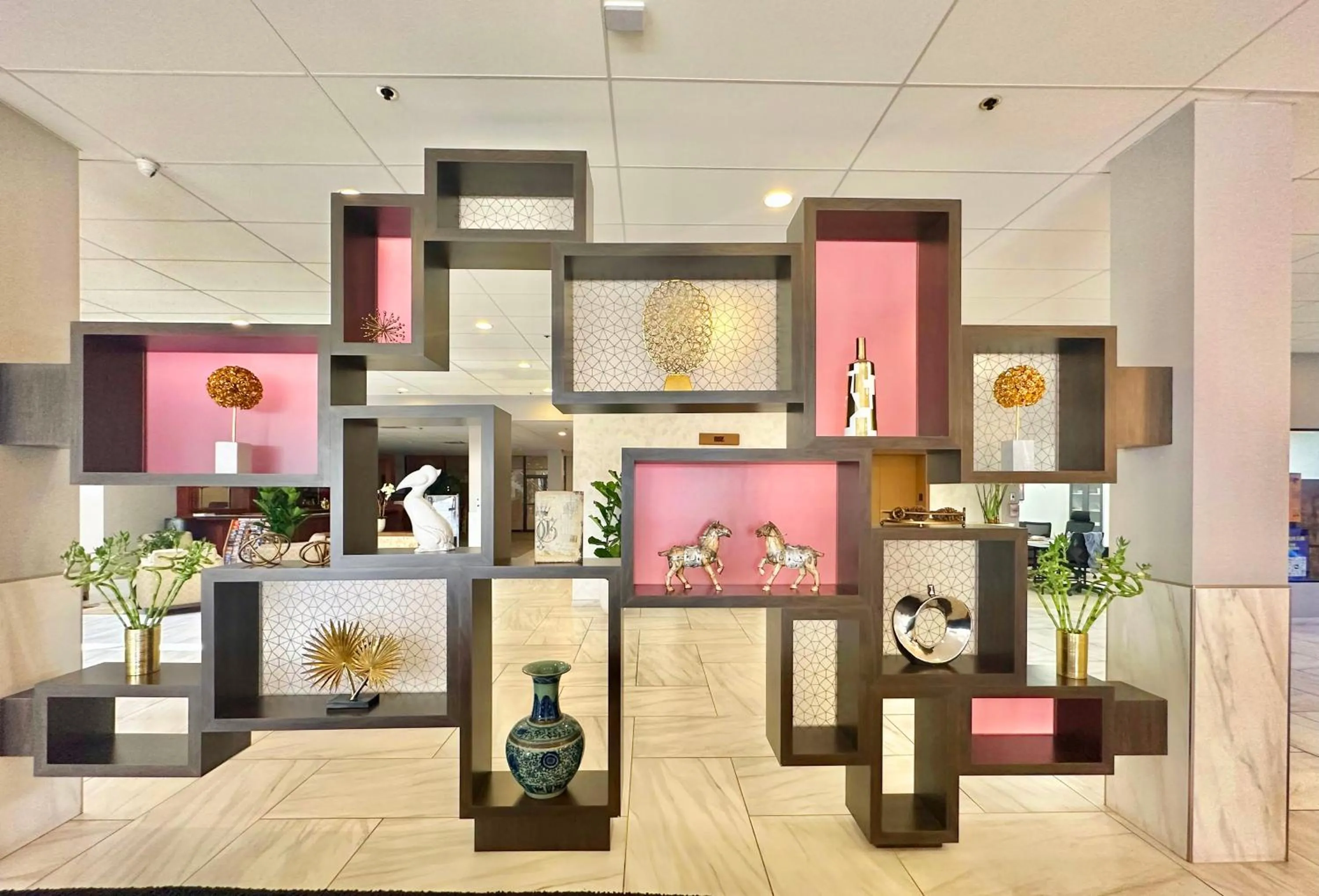 Lobby or reception in Lincoln Hotel Monterey Park Los Angeles