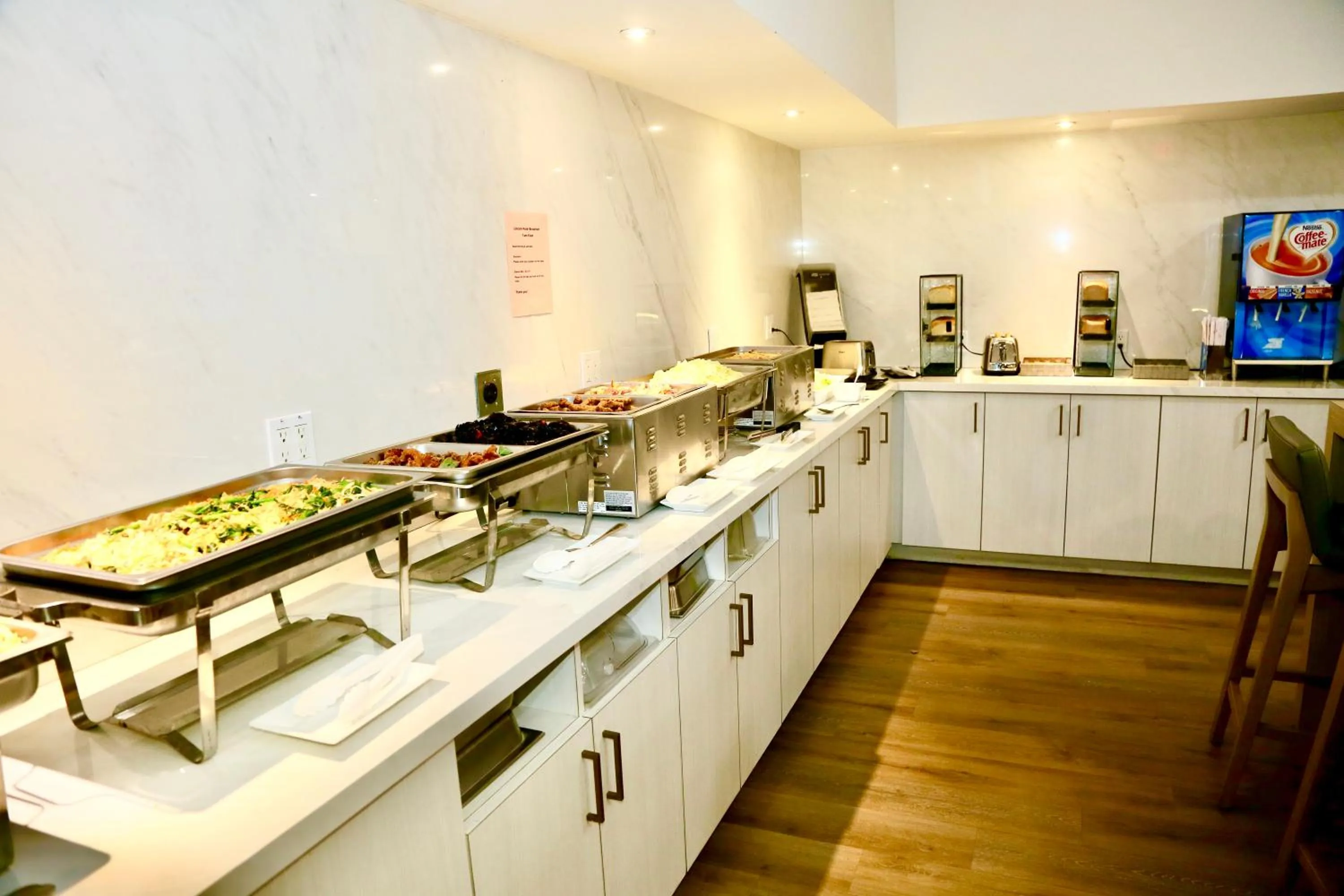 Breakfast in Lincoln Hotel Monterey Park Los Angeles