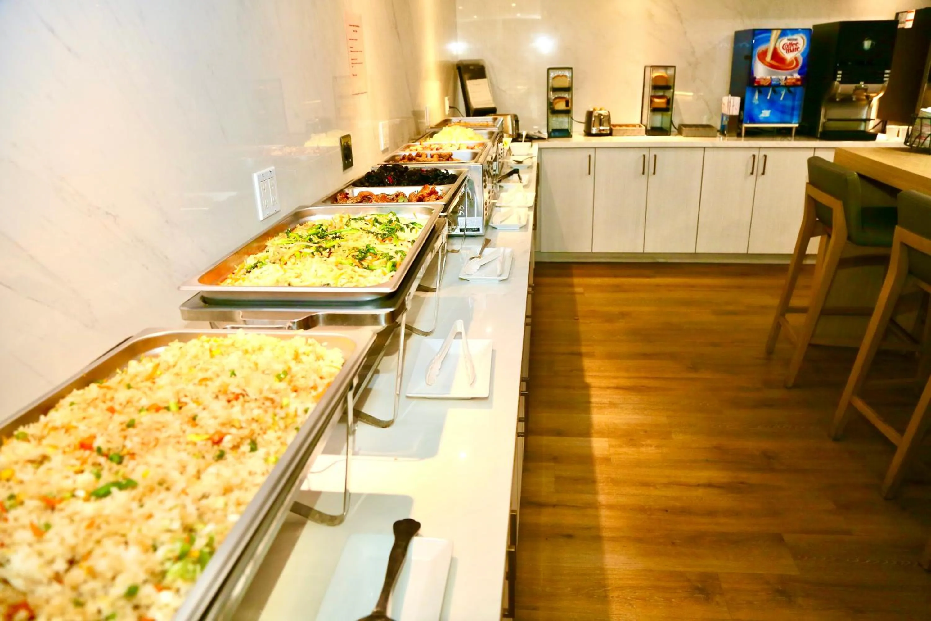 Breakfast in Lincoln Hotel Monterey Park Los Angeles