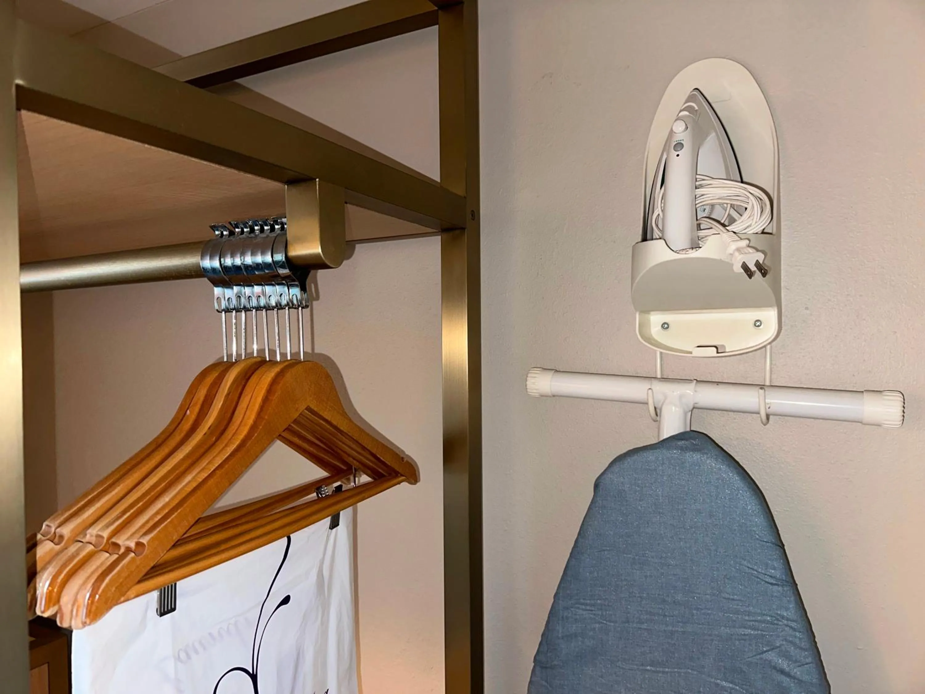 furniture in Lincoln Hotel Monterey Park Los Angeles