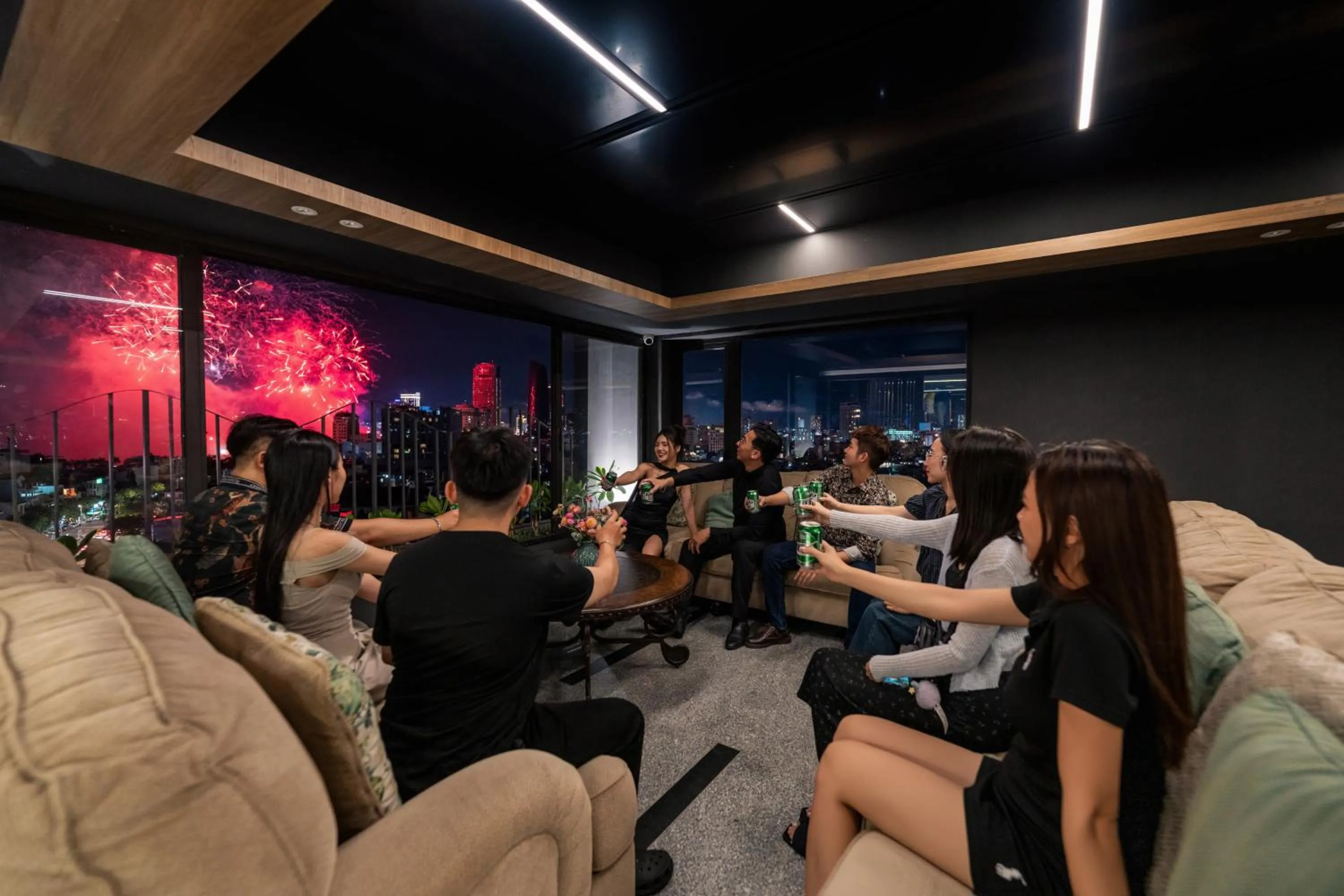 People in Rest Hotel & Apartment