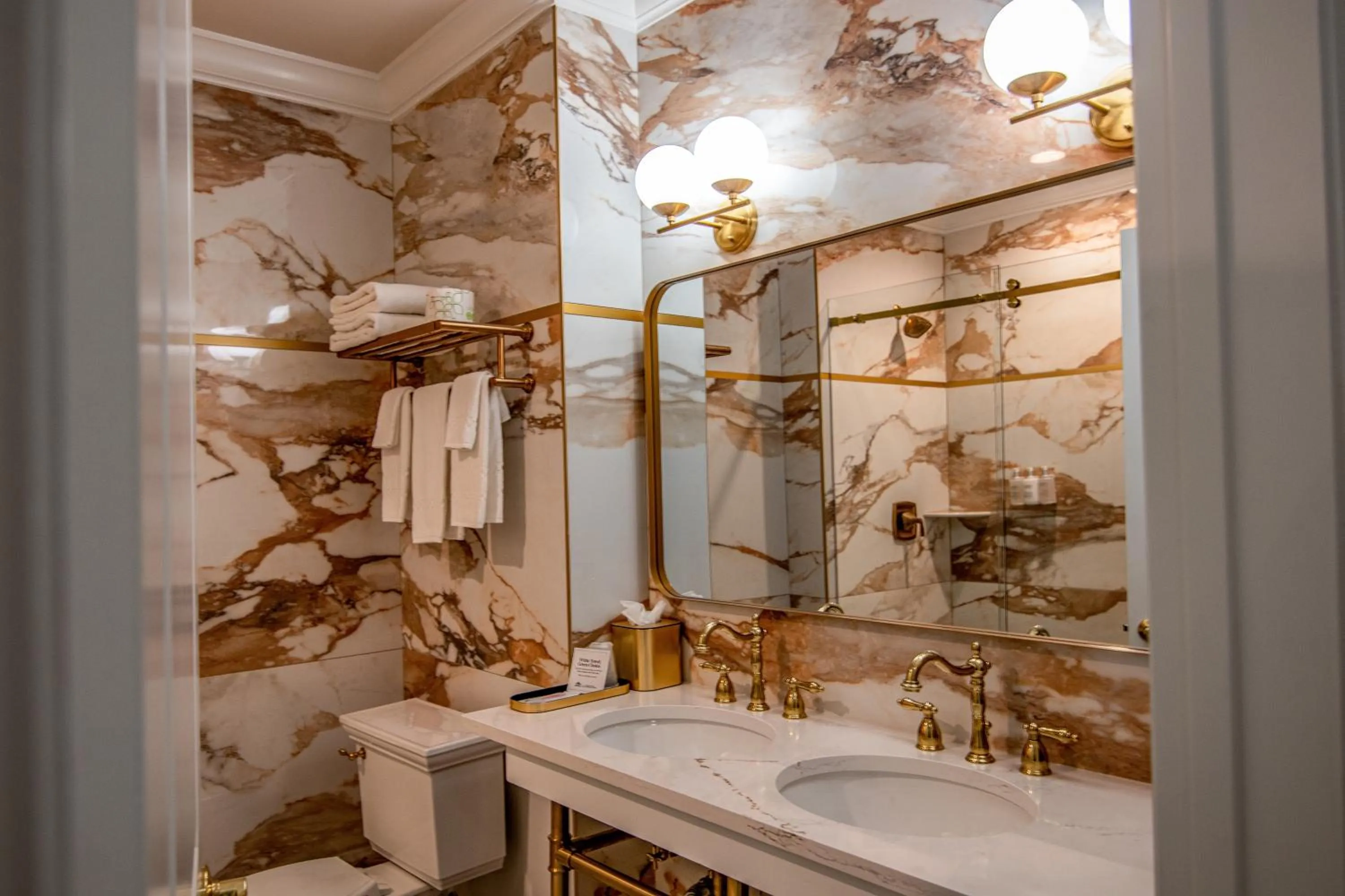 Shower in The Gibson Inn