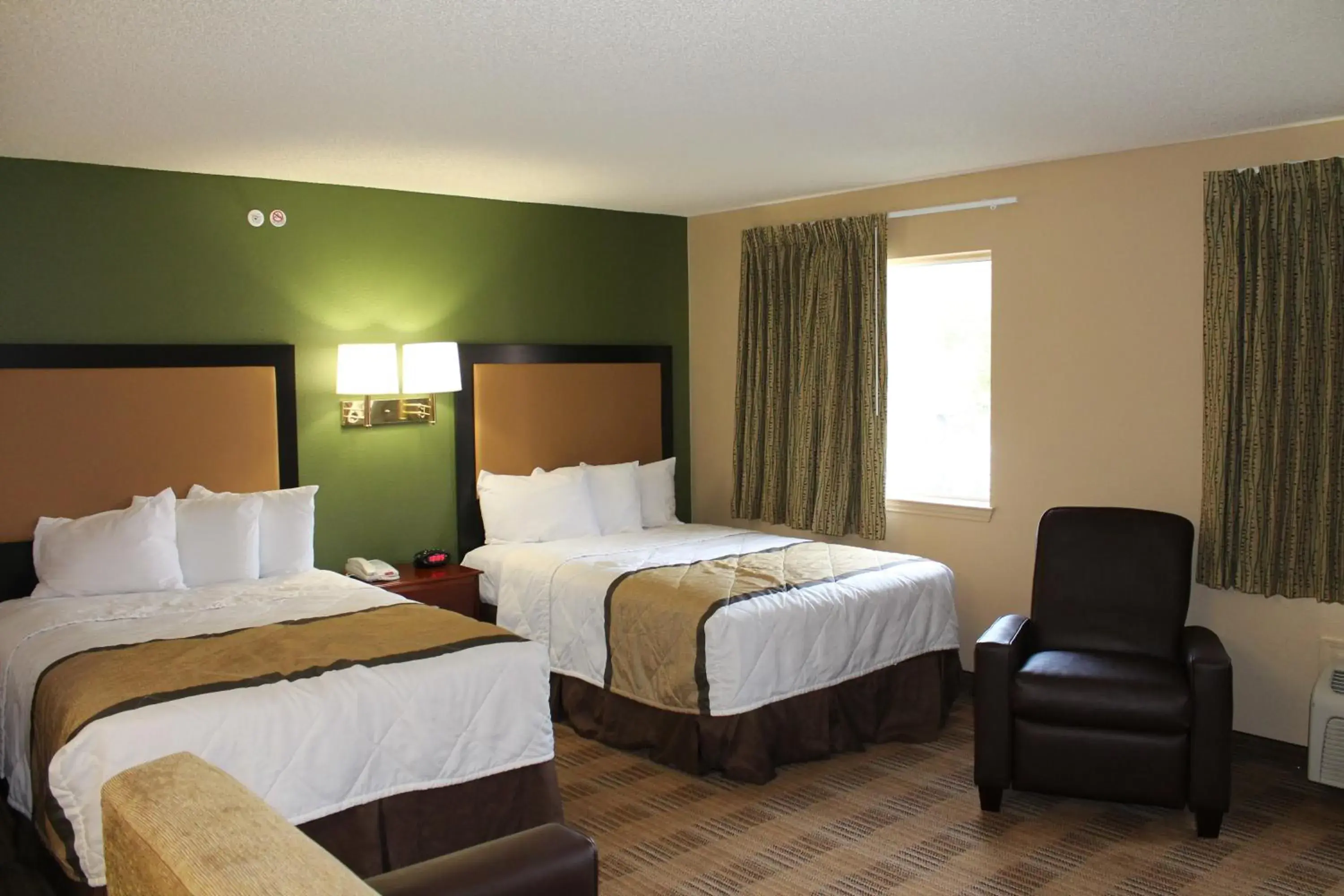 Studio with 2 Double Beds - Non-Smoking in Extended Stay America Select Suites - Houston - Sugar Land Studio with 2 Double Beds - Non-Smoking in Extended Stay America Select Suites - Houston - Sugar Land