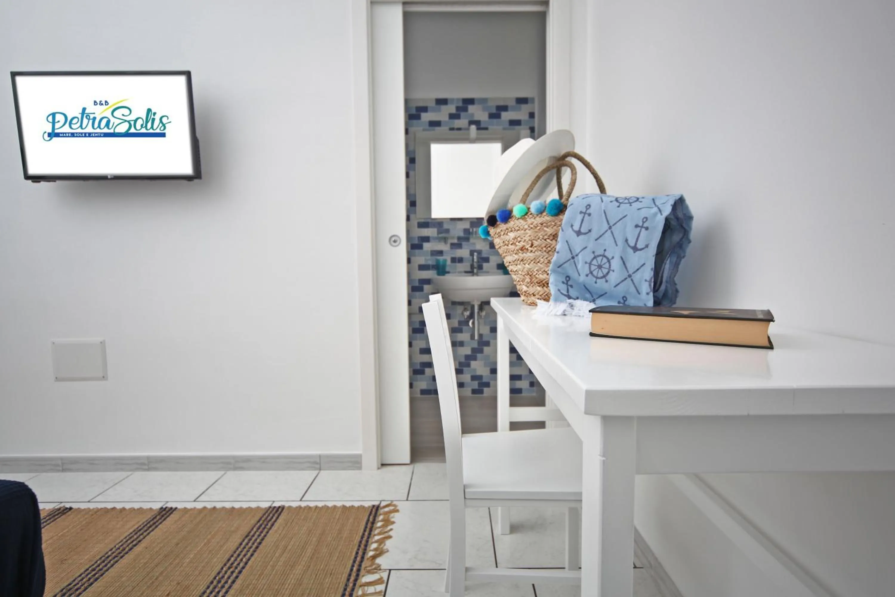 Decorative detail in Petra Solis by Jdvacanze