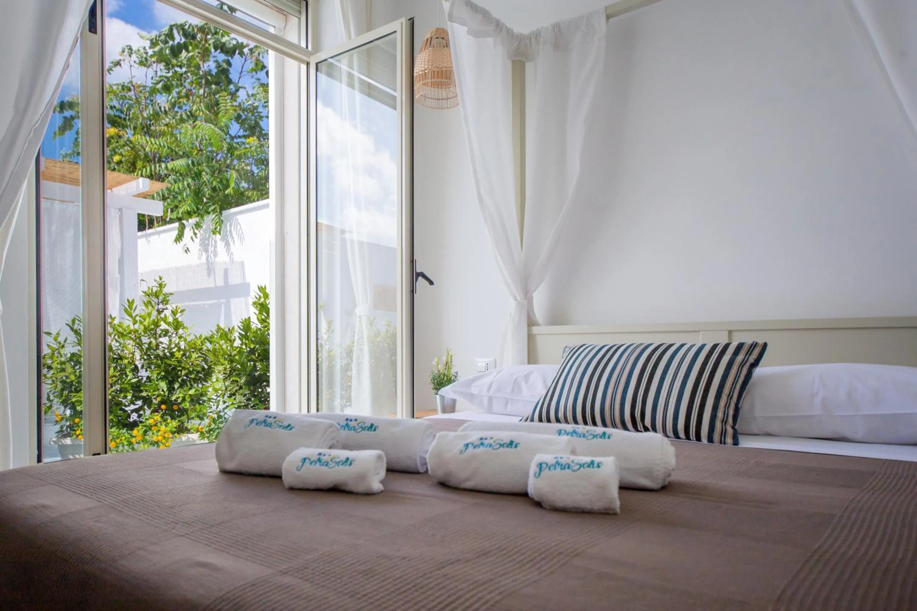 Bed in Petra Solis by Jdvacanze