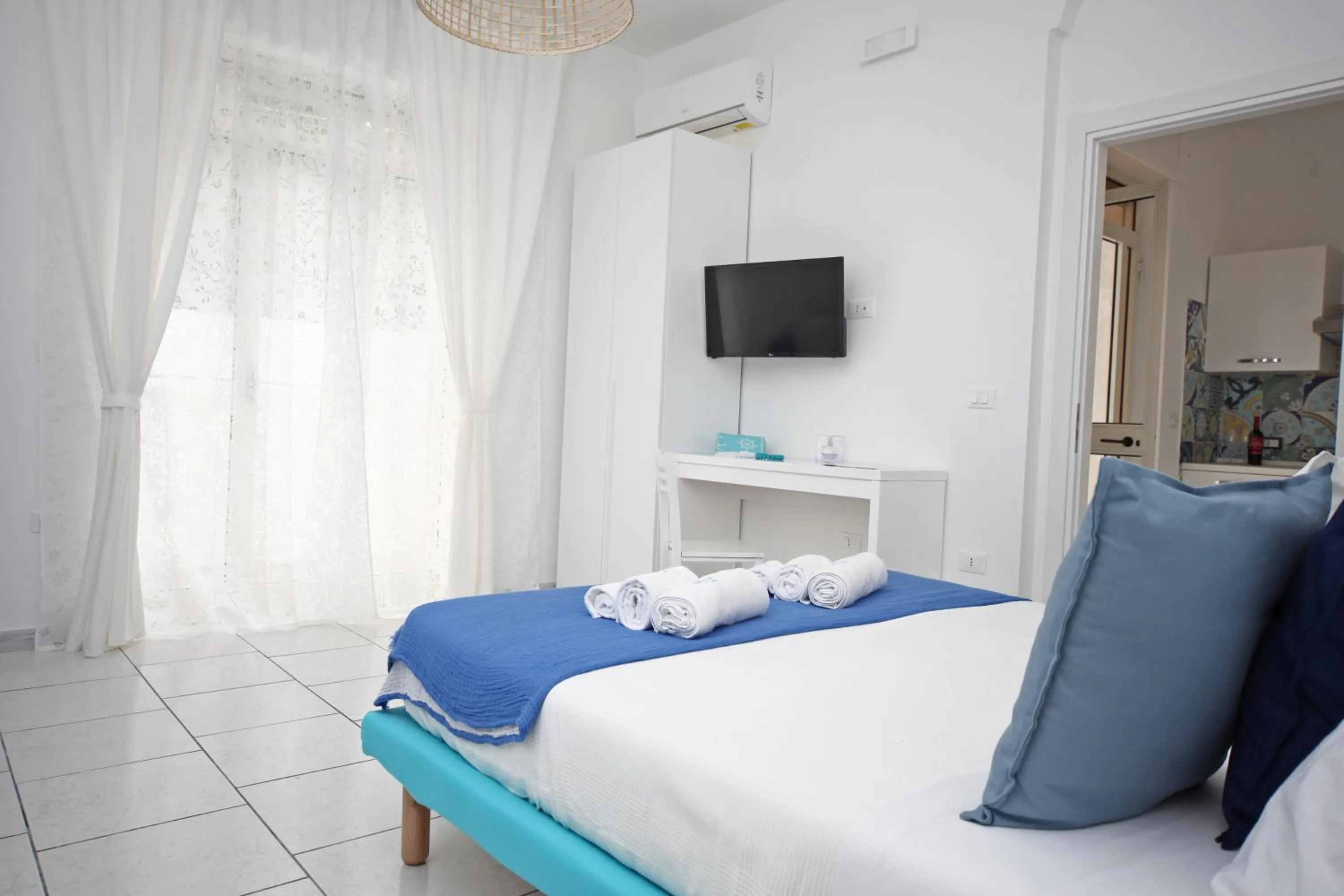 Bed in Petra Solis by Jdvacanze