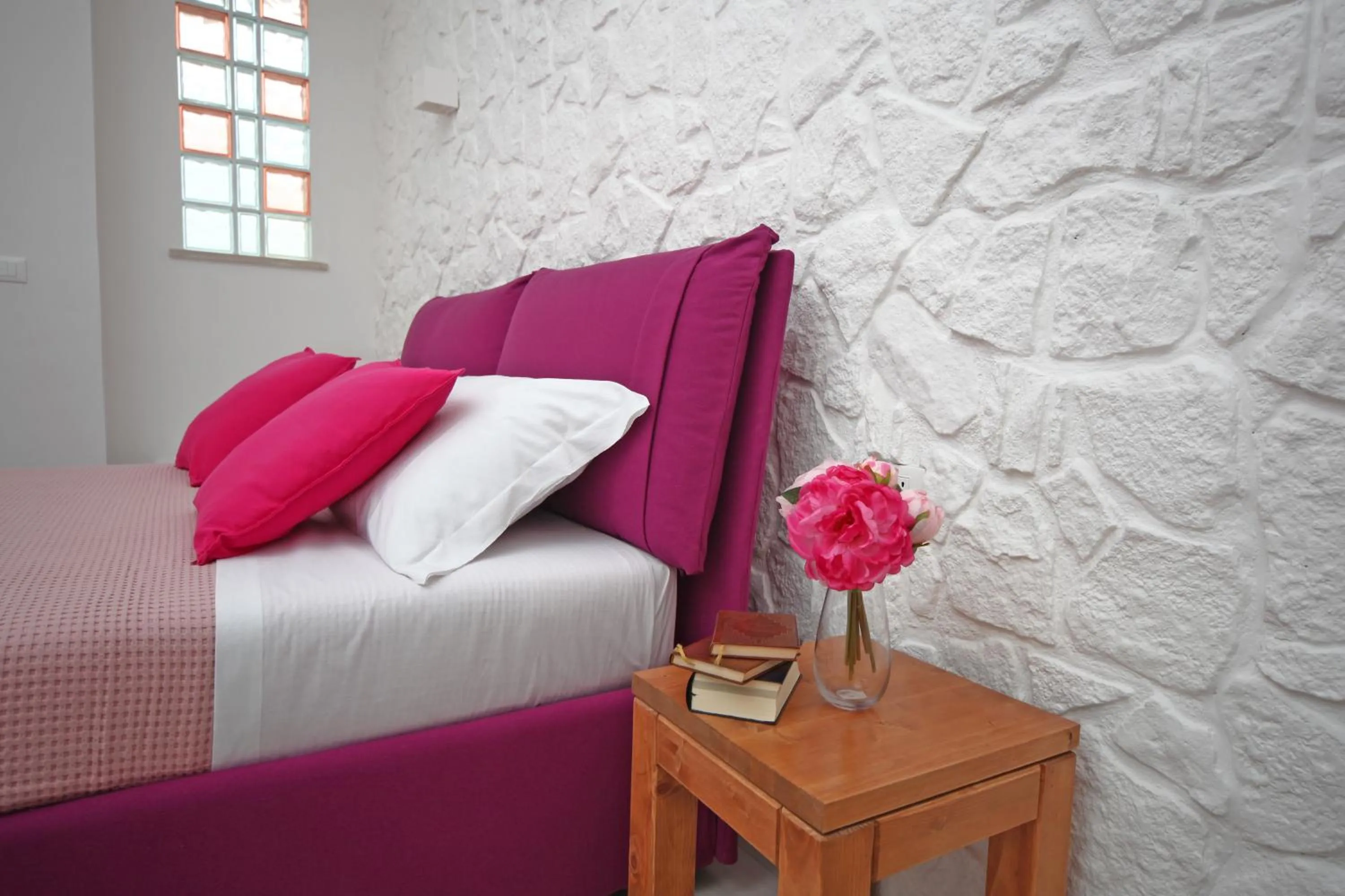 Bed in Petra Solis by Jdvacanze