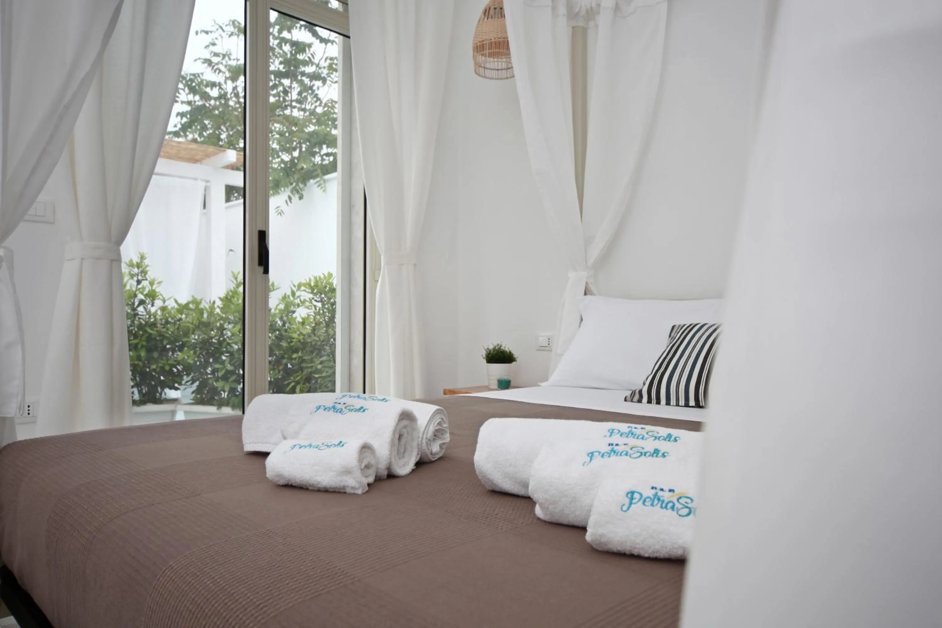 Bed in Petra Solis by Jdvacanze