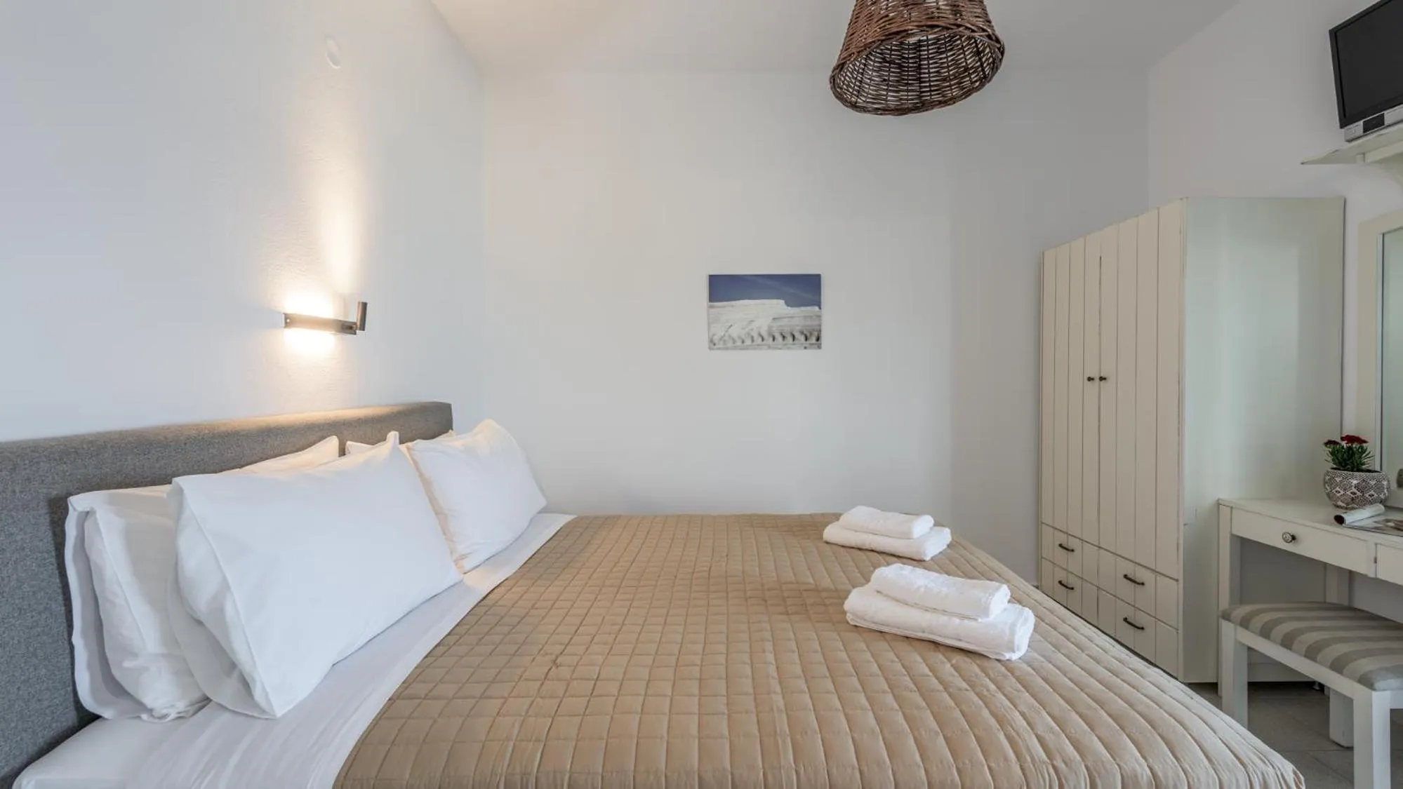 Bed in Giourgas Studios & Apartments