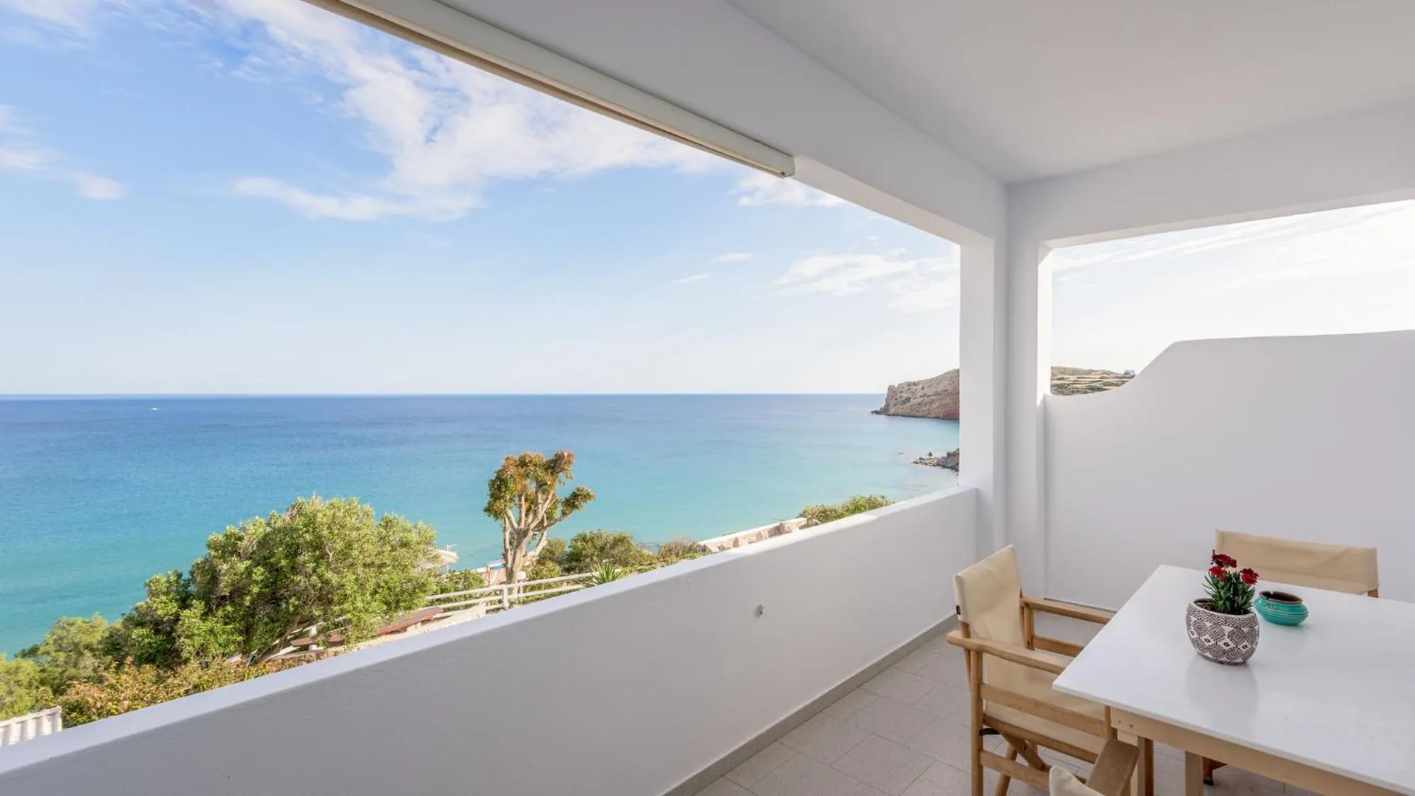 Giourgas Studios & Apartments