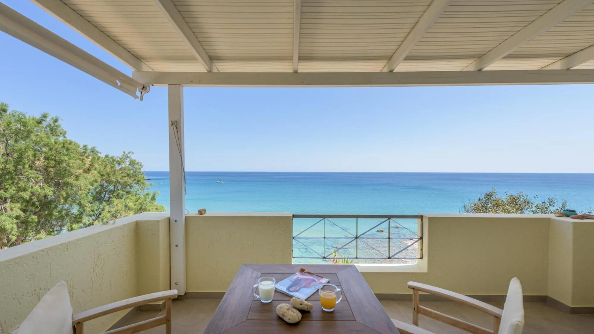 Giourgas Studios & Apartments