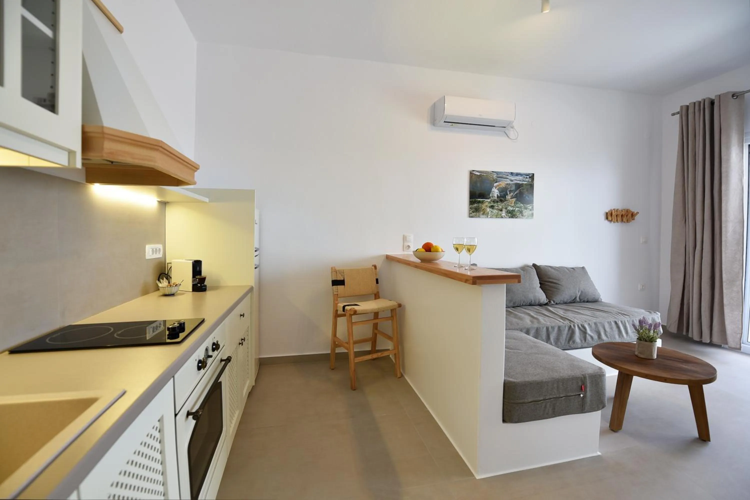 Giourgas Studios & Apartments