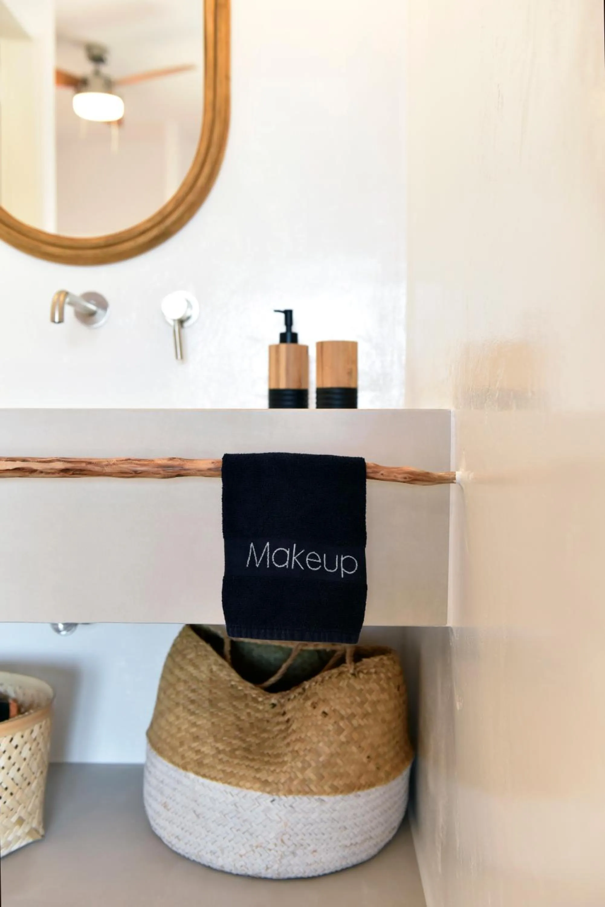 Giourgas Studios & Apartments