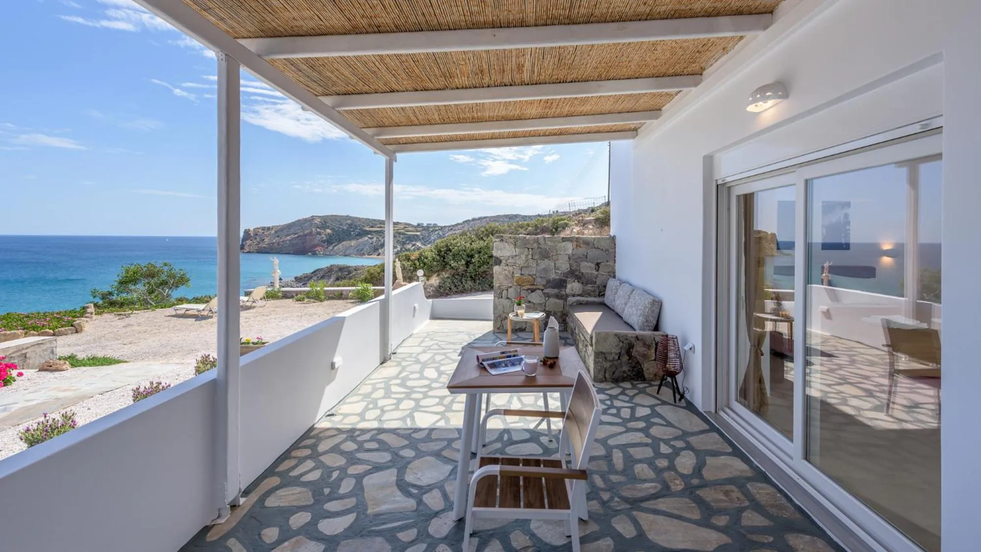 Giourgas Studios & Apartments