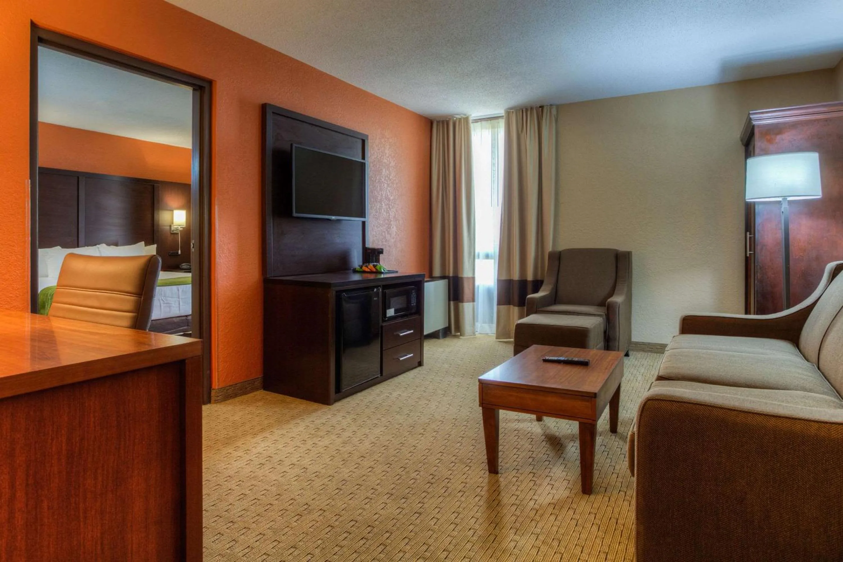 Bedroom in Comfort Inn & Suites Evansville Airport