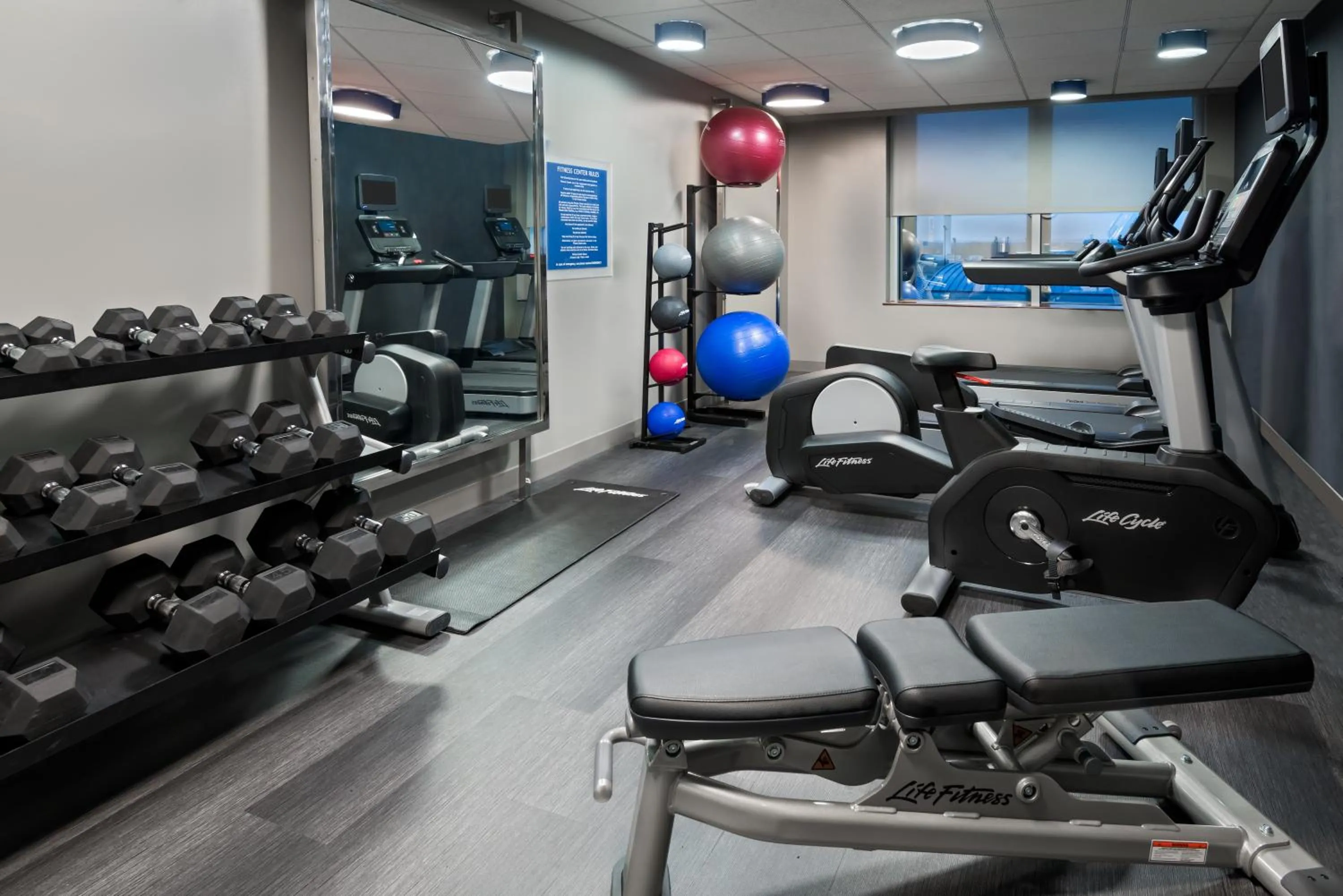 Fitness centre/facilities in Four Points Huntsville Airport