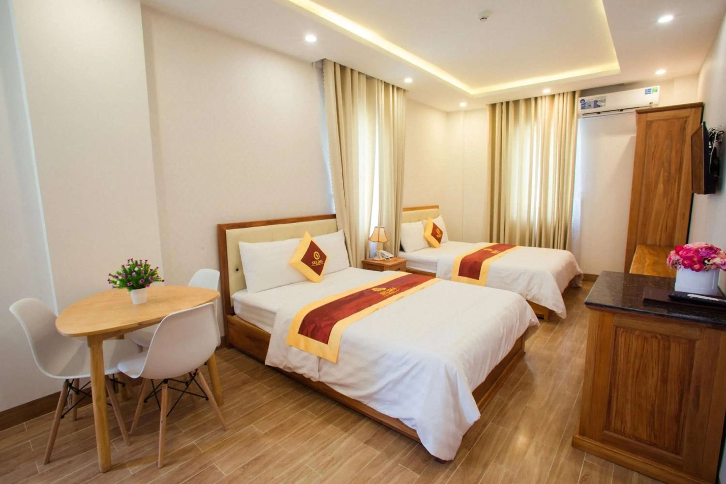 Bedroom, Bed in Selima Hotel