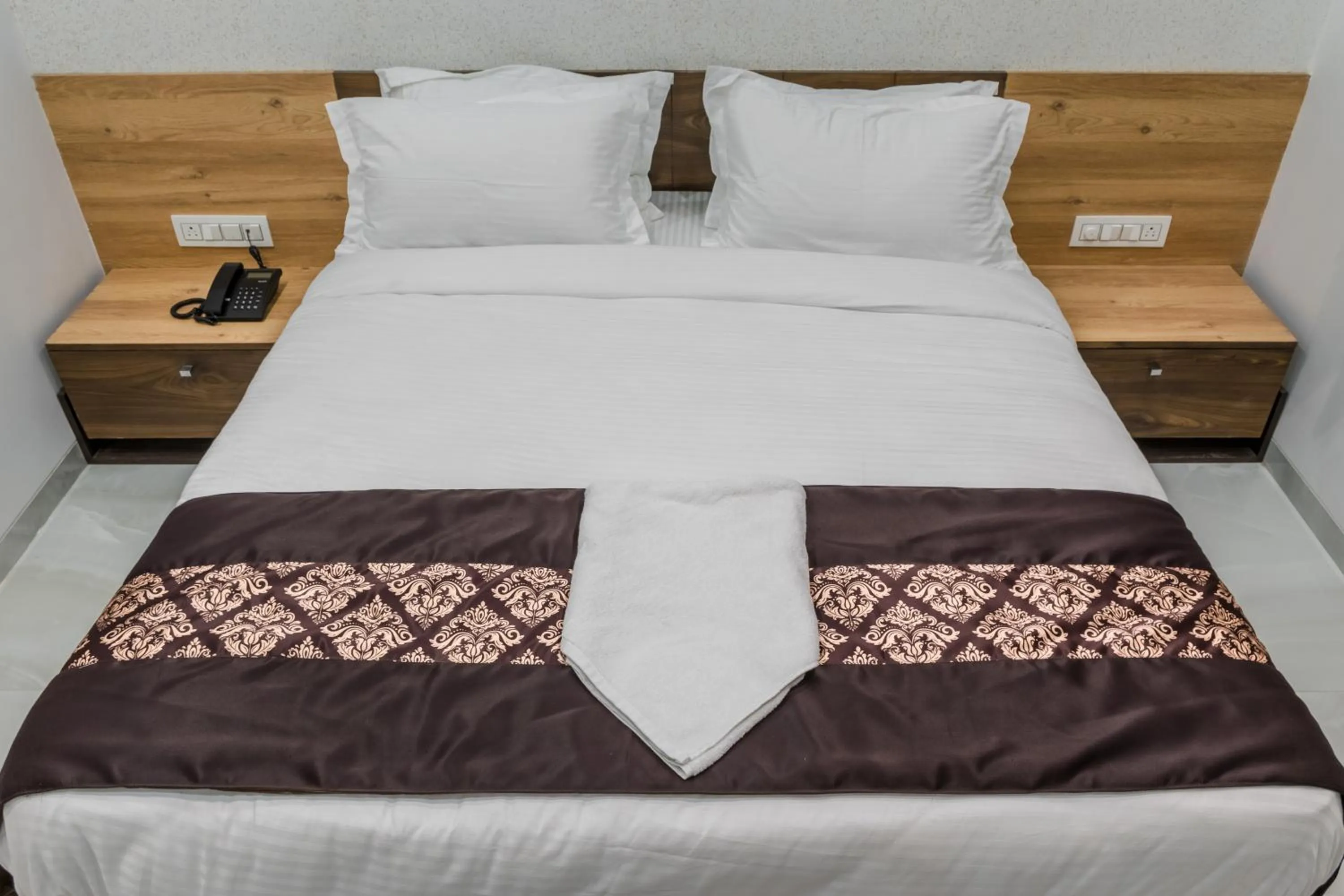 Bedroom, Bed in Meridian Hotel & Banquet