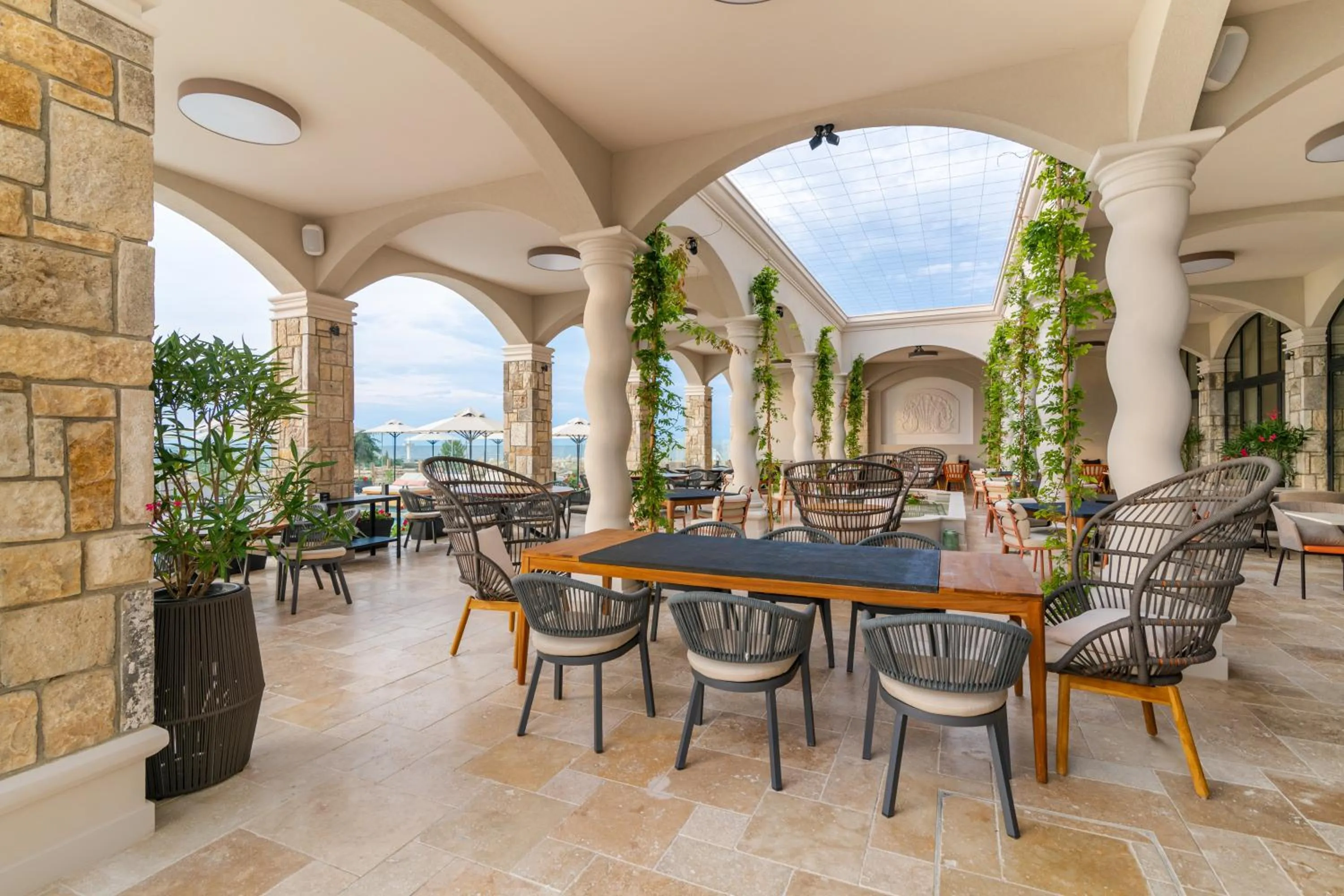 Restaurant/places to eat in Villa Chinka by Astor Garden Hotel - Adults Only