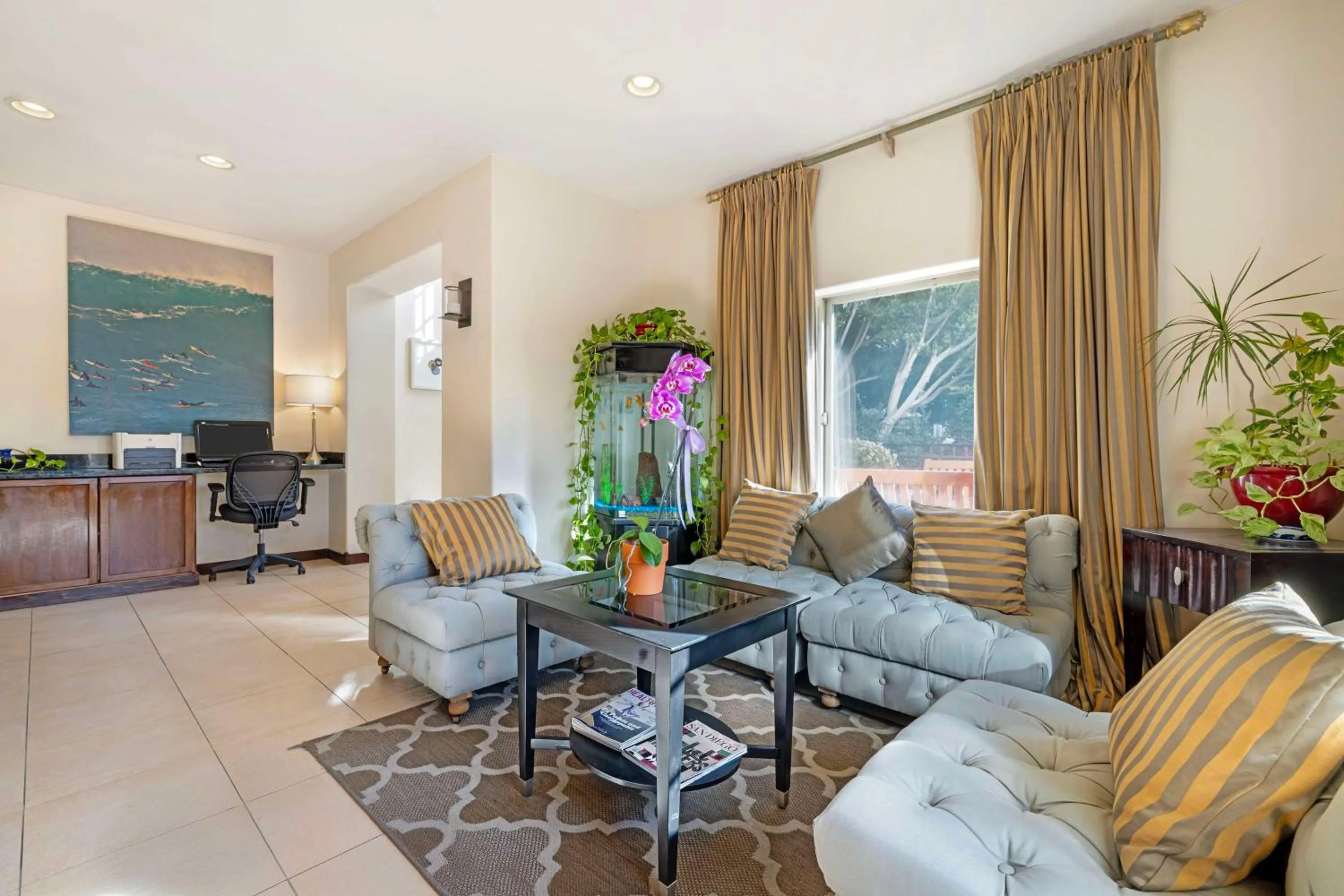 Lobby or reception in Best Western Downtown San Diego