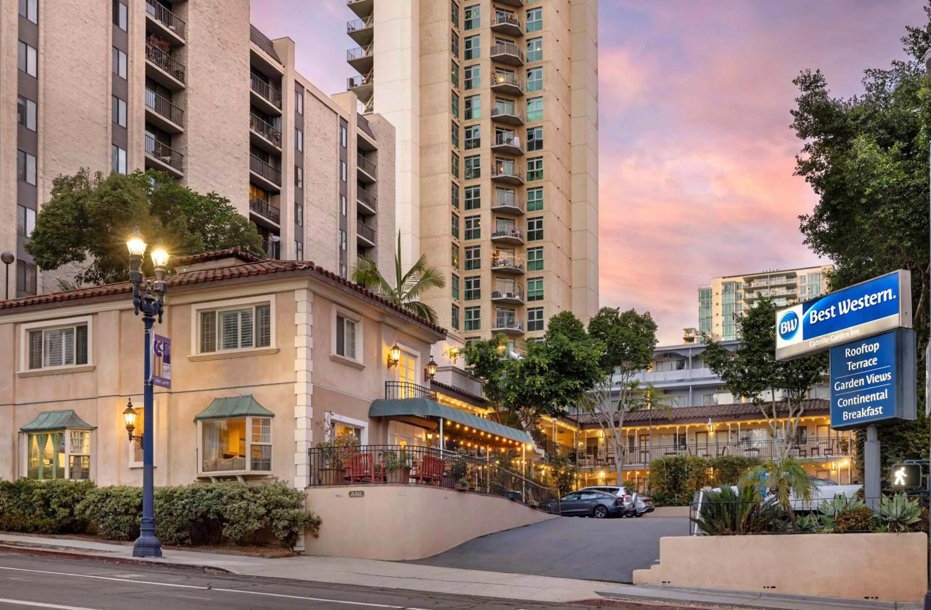 Property building in Best Western Downtown San Diego