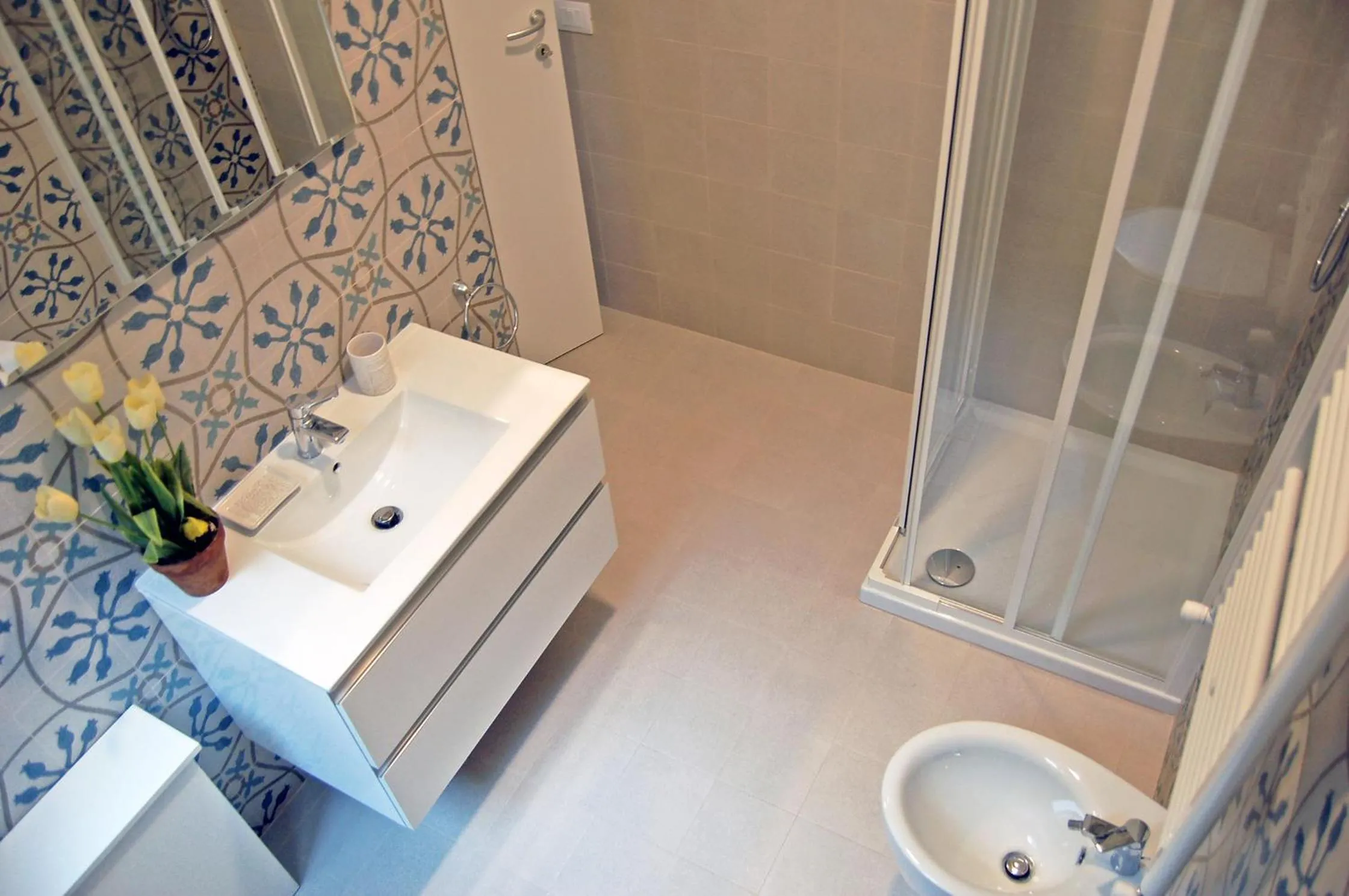 Pompeo Magno White Luxury Apartment