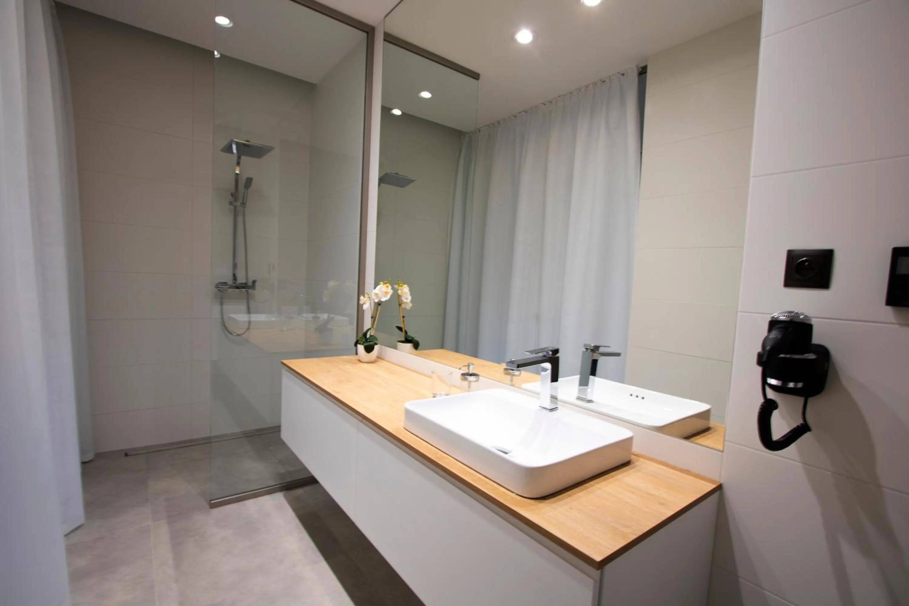 Apartamenty 242