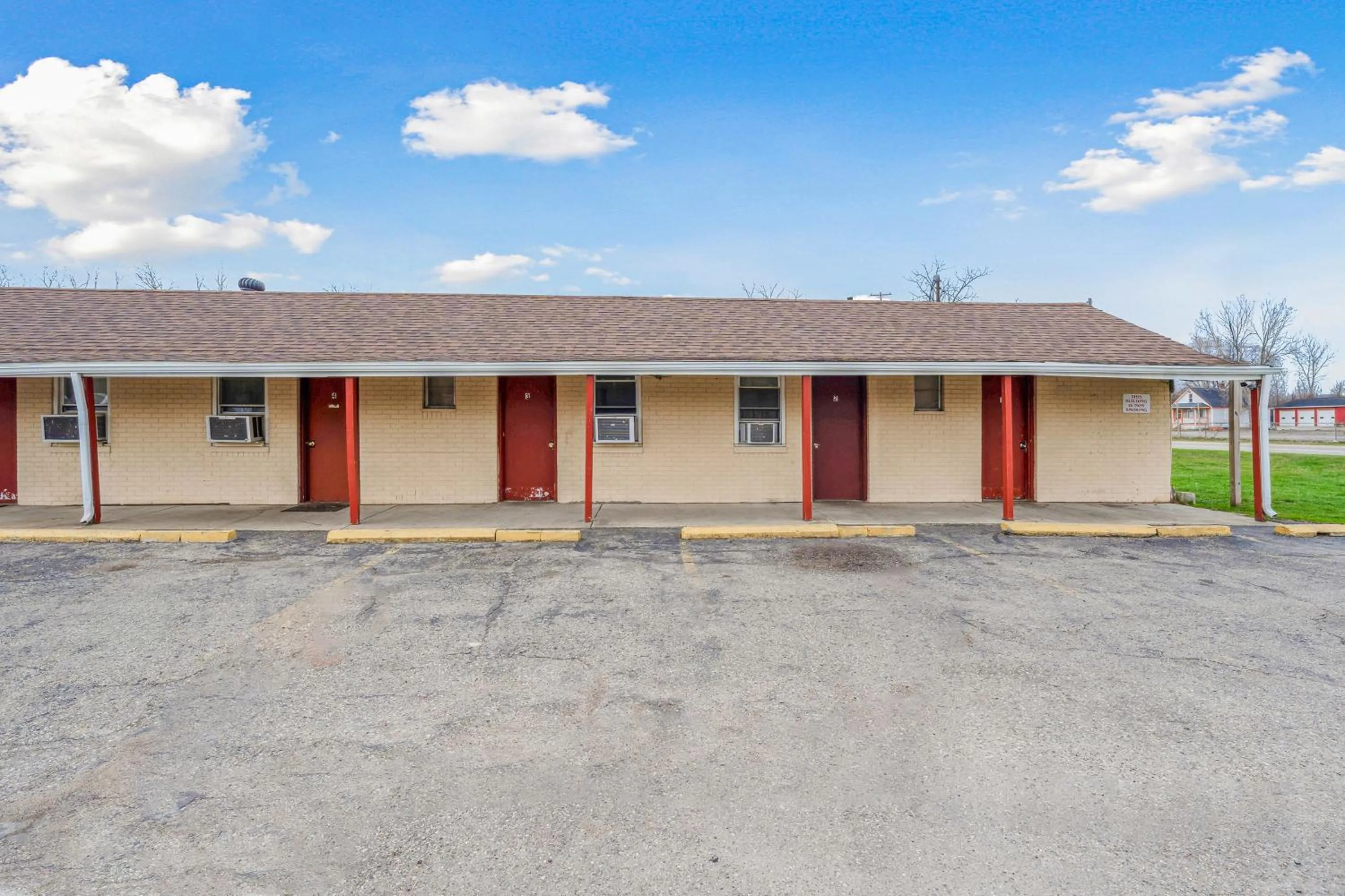 Property building in Flint Motel by OYO MI Near I-475