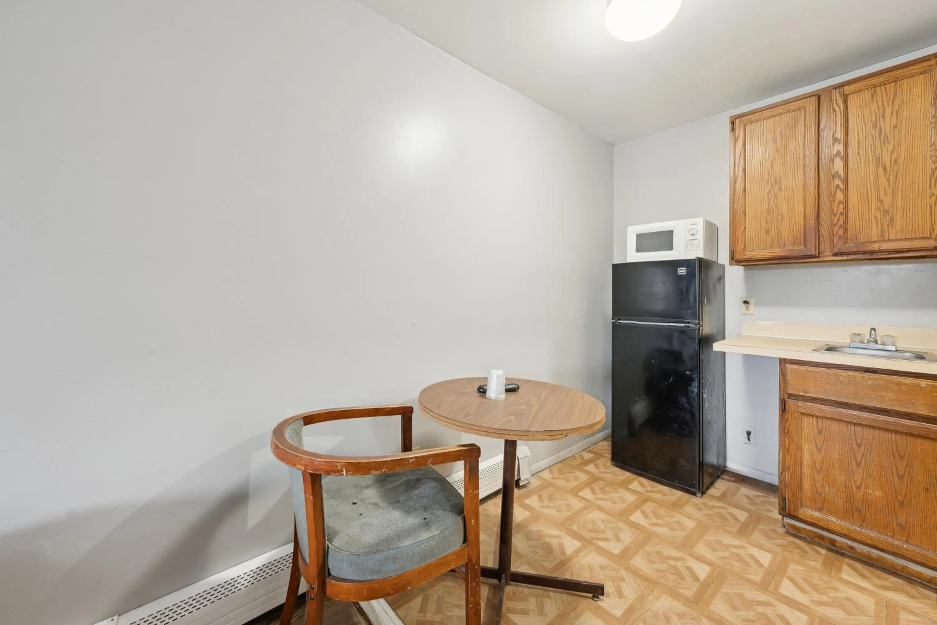 Area and facilities in Flint Motel by OYO MI Near I-475