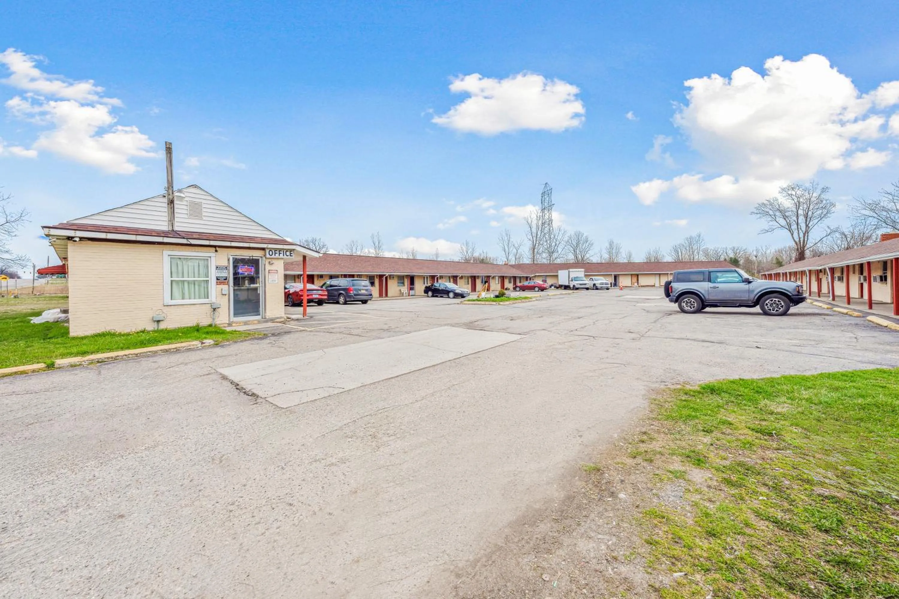 Property building in Flint Motel by OYO MI Near I-475