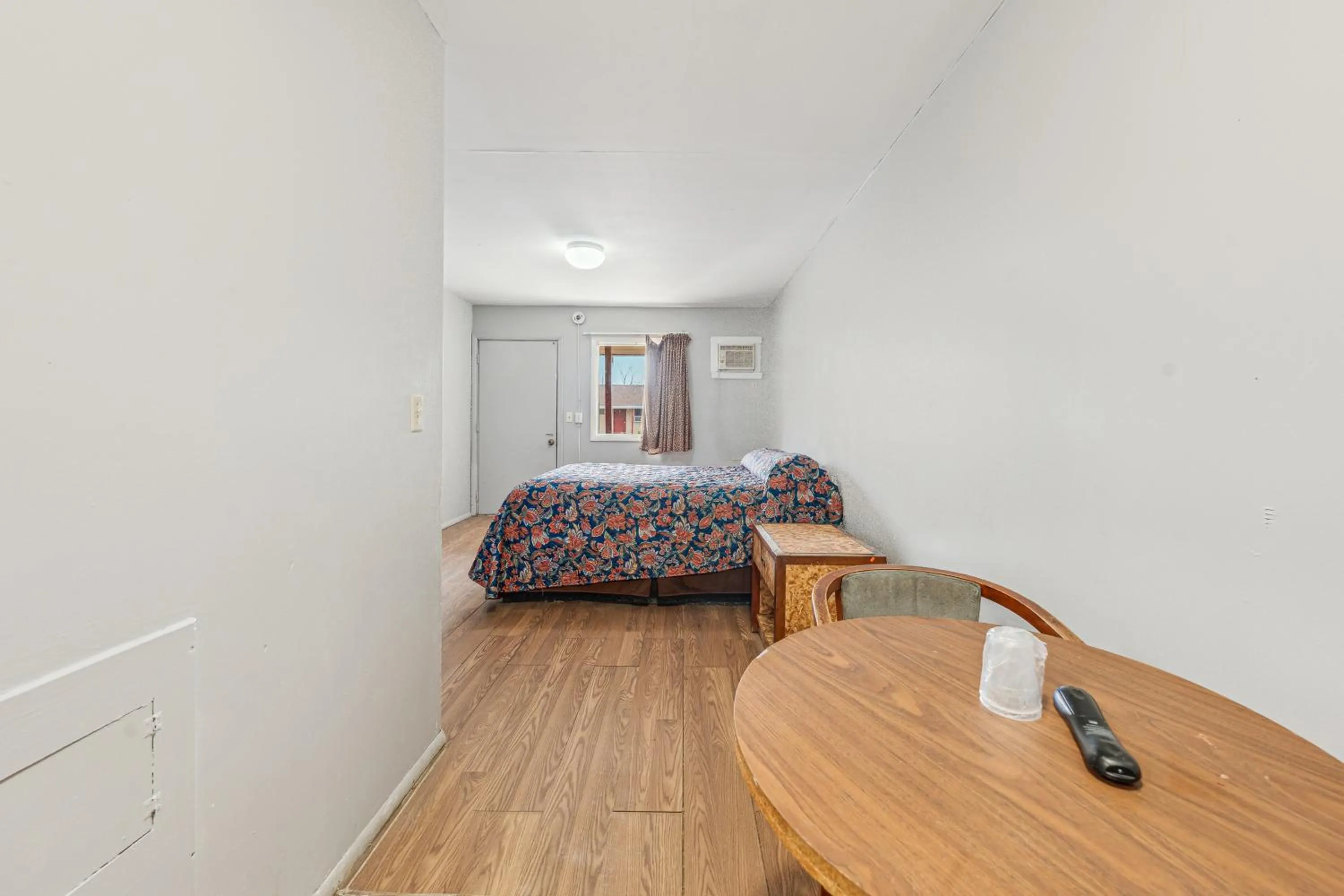Bedroom, Bed in Flint Motel by OYO MI Near I-475