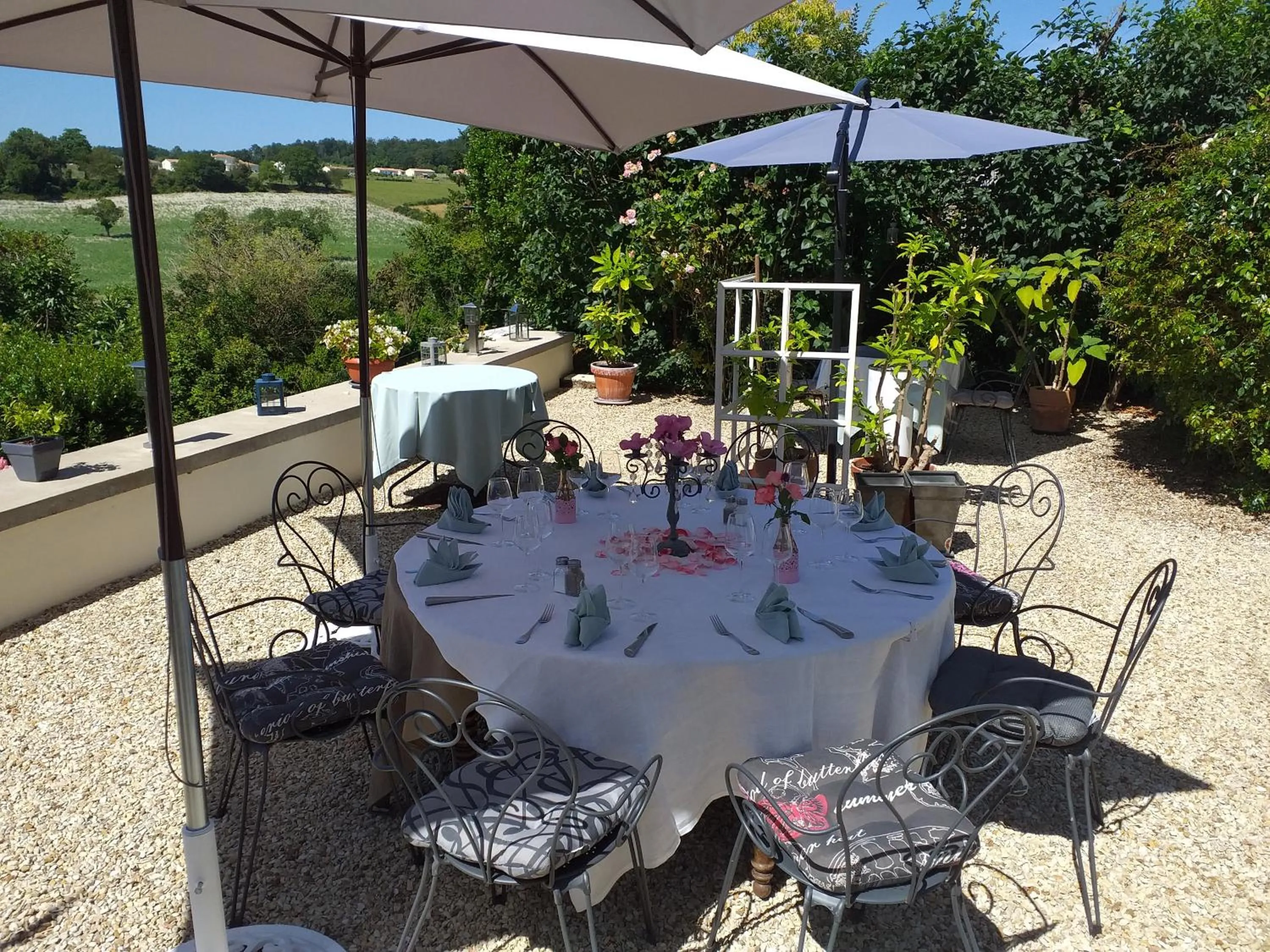 Patio in MONTISMAURELLI