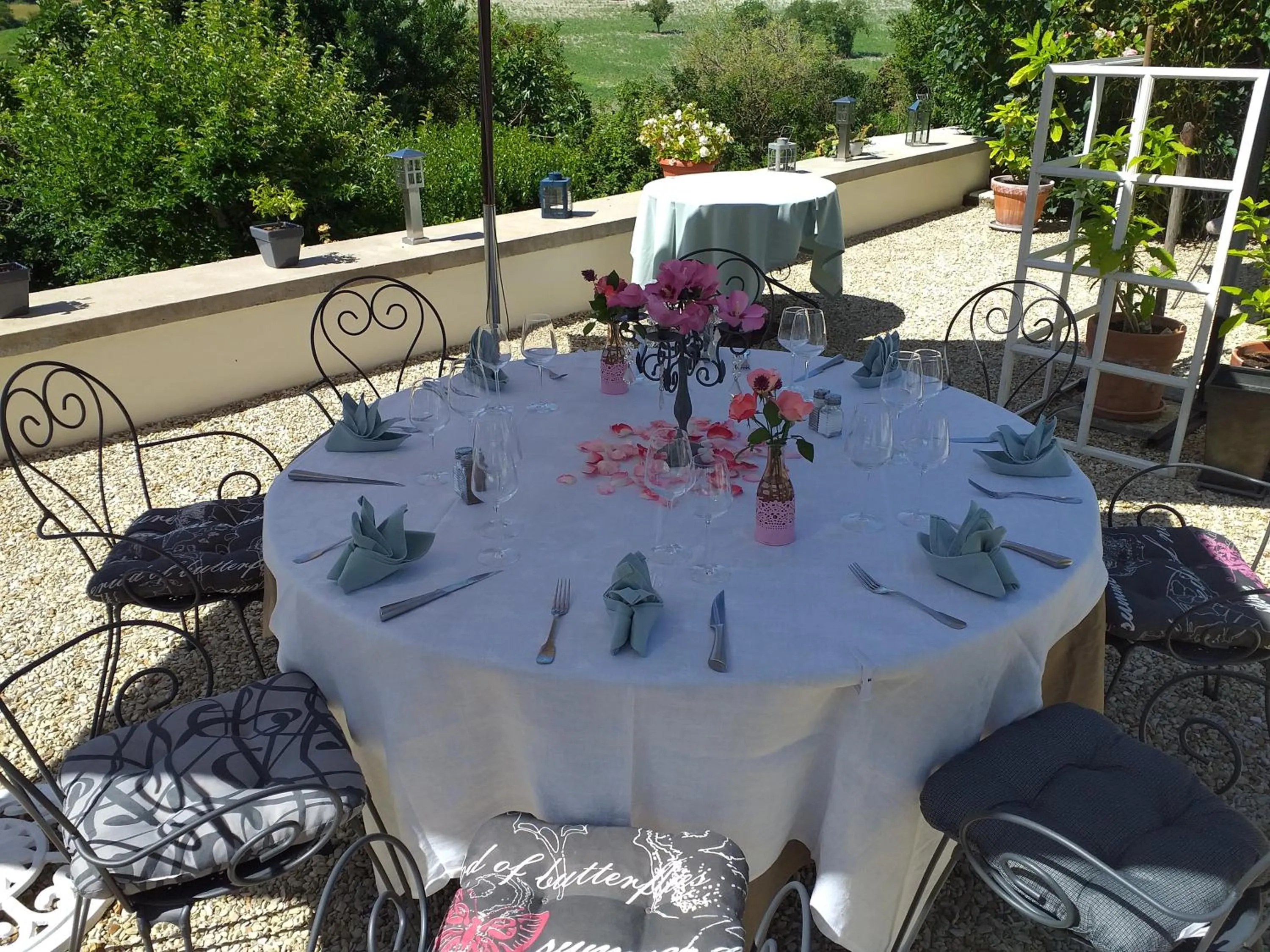 Patio in MONTISMAURELLI