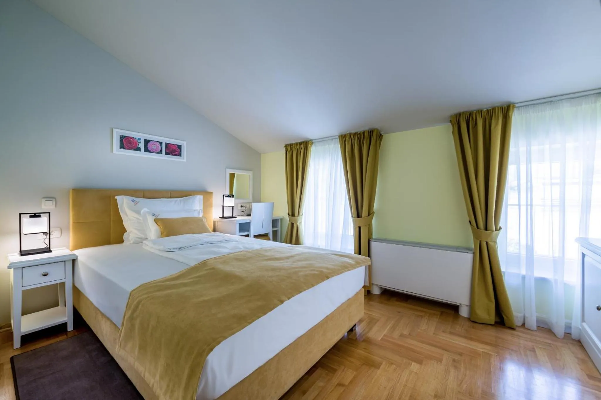 Photo of the whole room, Bed in Hotel Domino