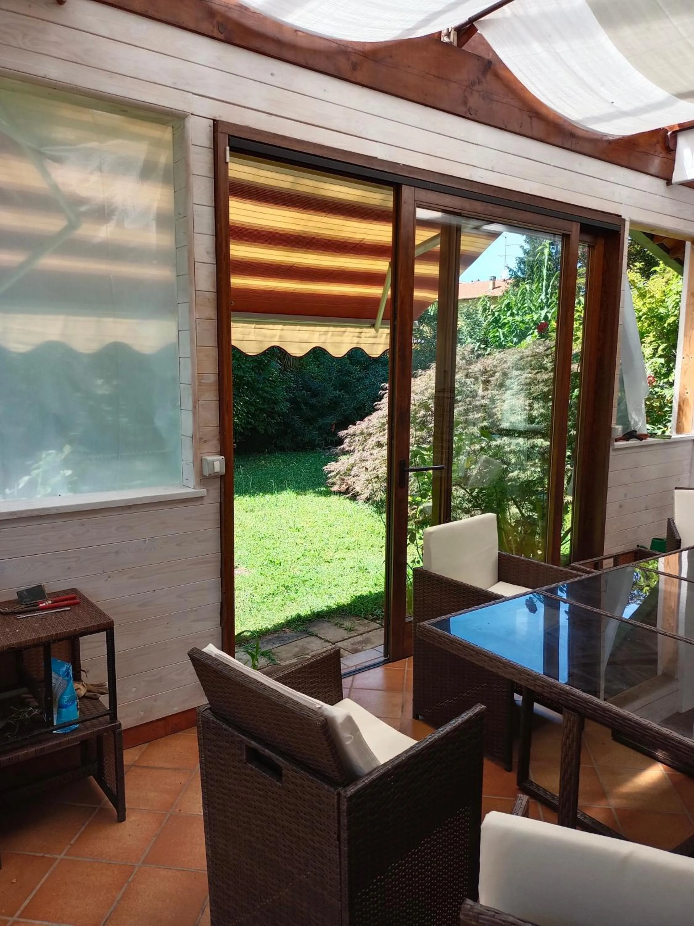 Patio in B&B Villa Bucceri