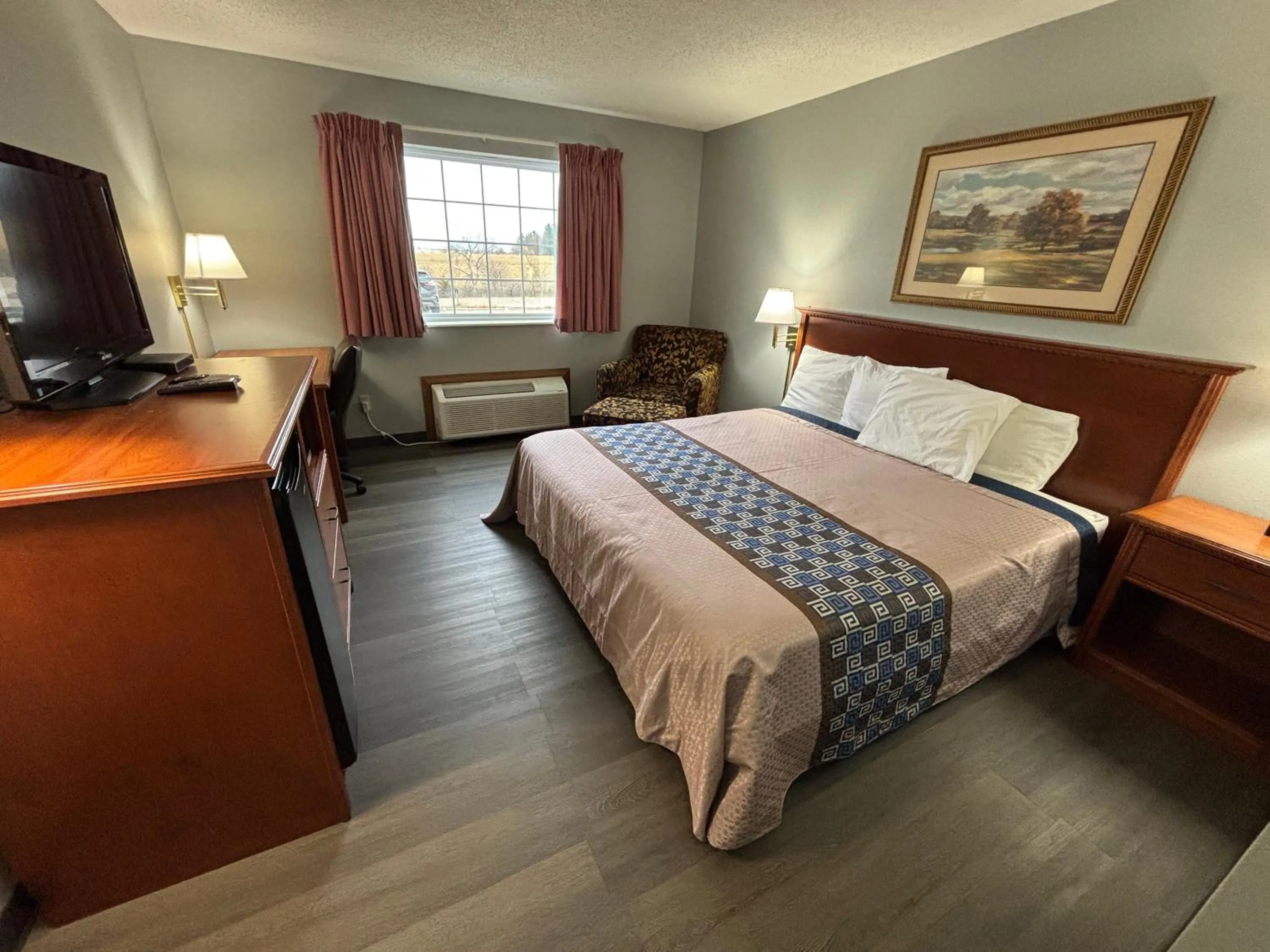 Deluxe King Room in Covered Bridge Inn