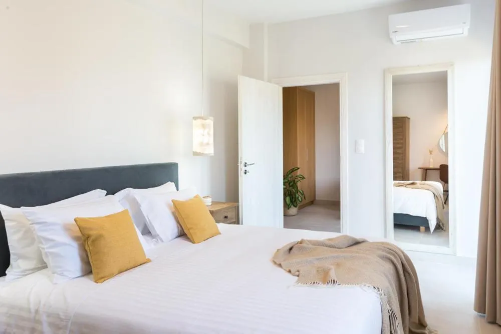 Bed in Calmare suites