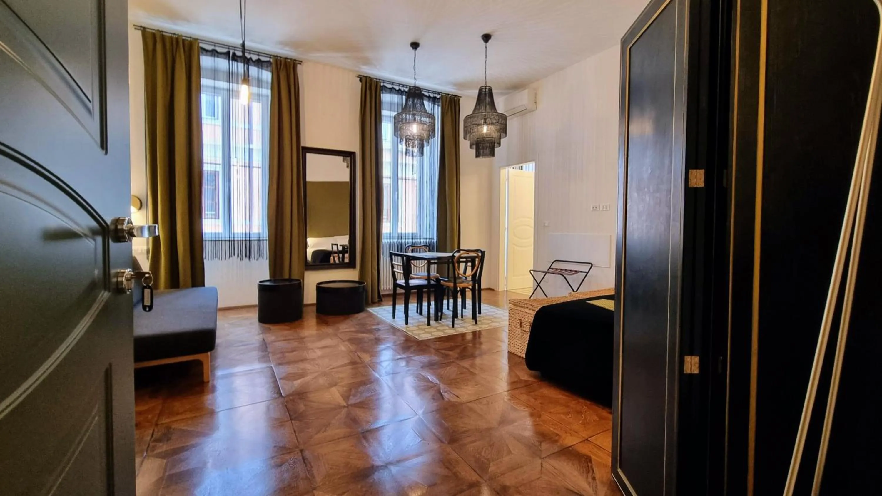 Photo of the whole room in Dada