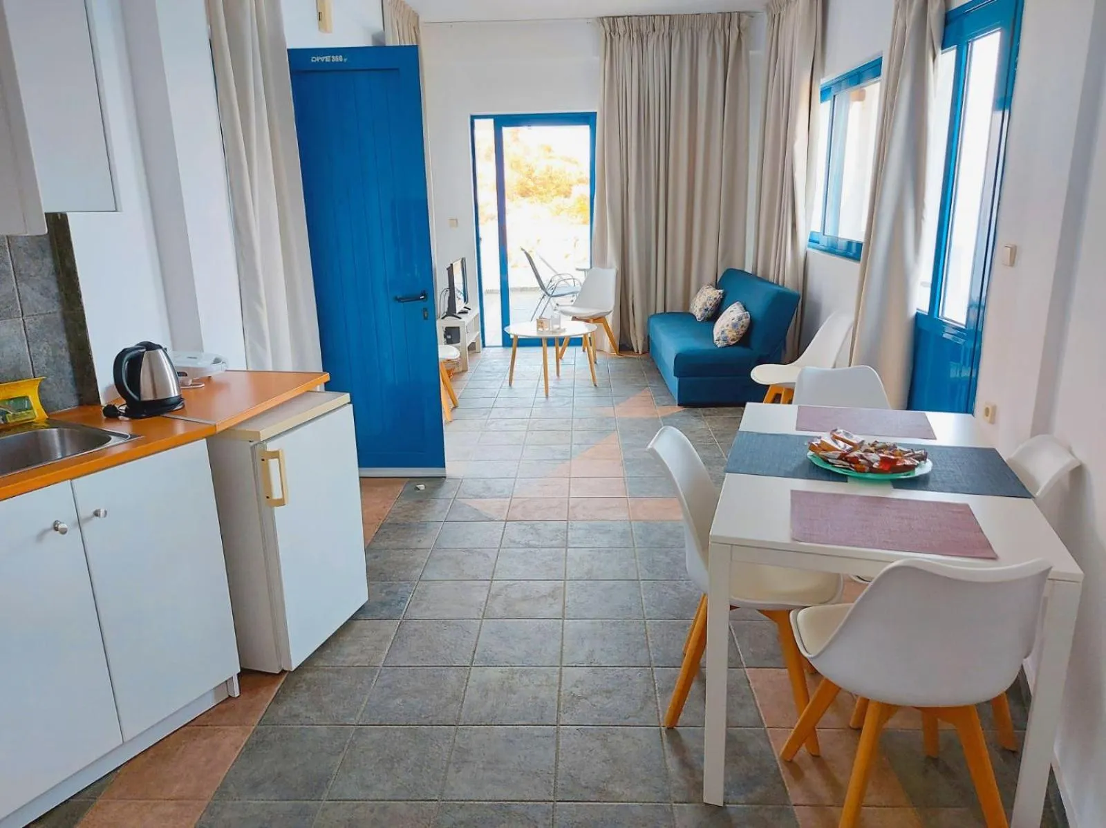 Kitchen or kitchenette in Muses seaside Villas