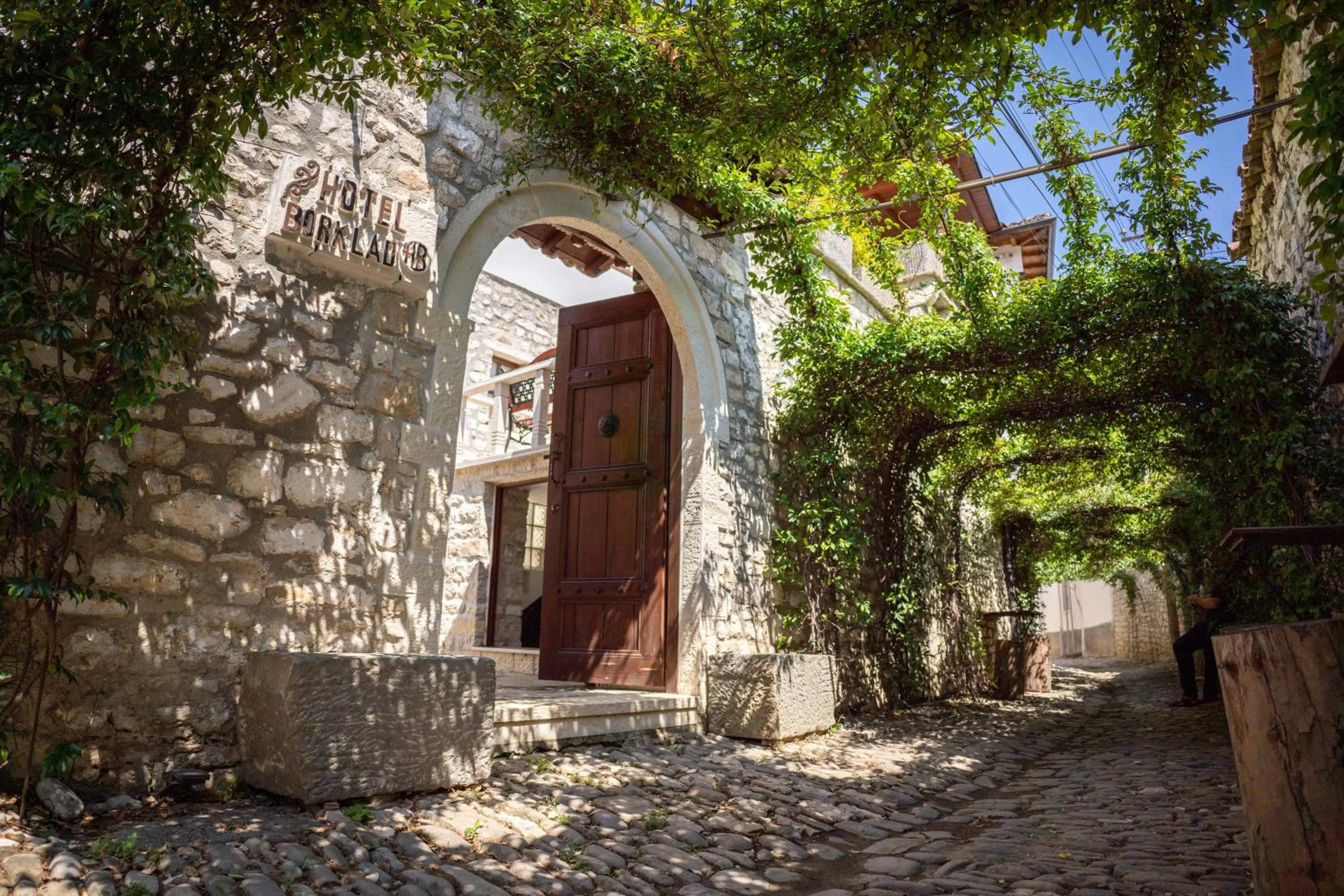 Facade/entrance in Hotel Borklad
