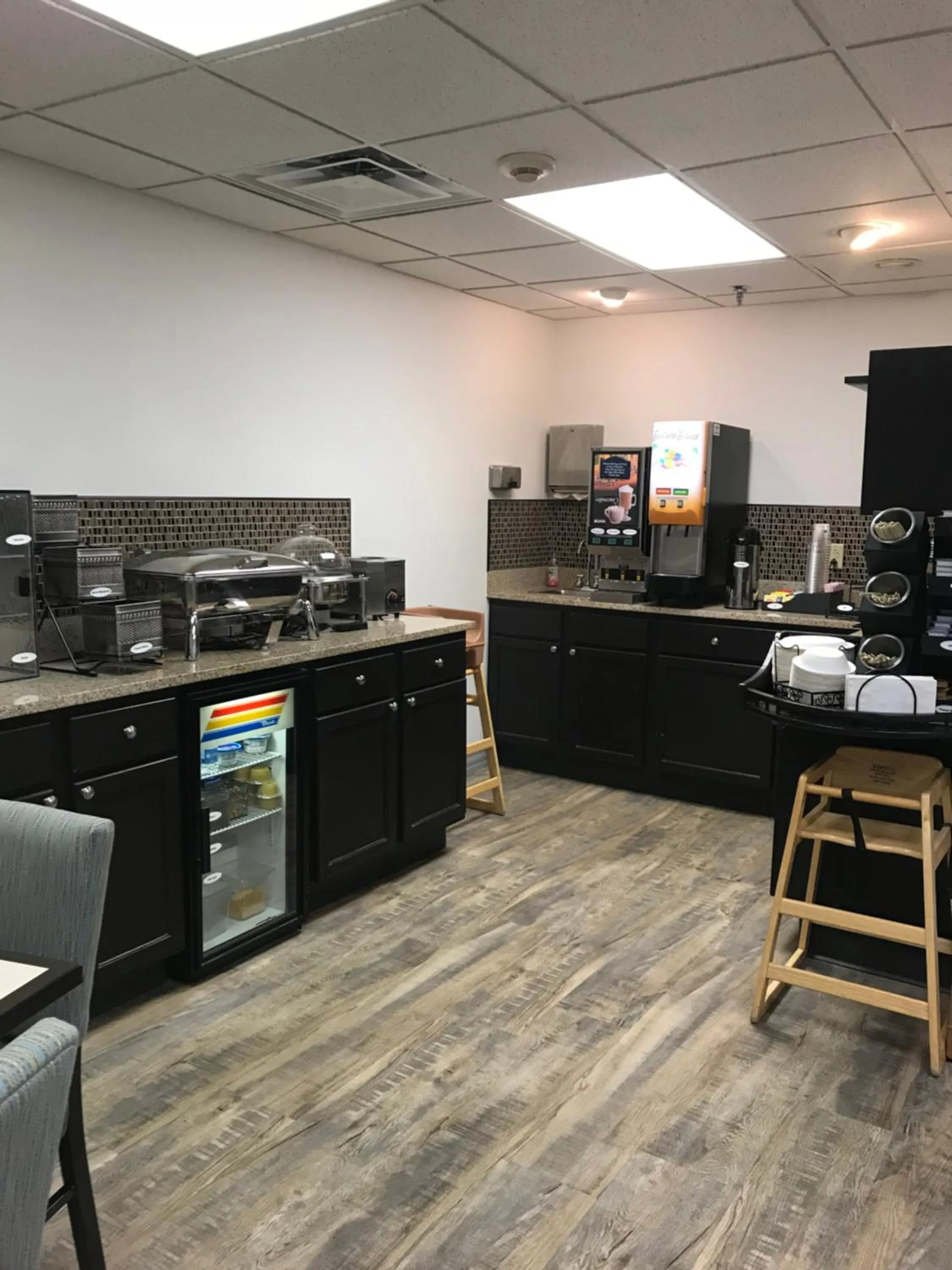 Continental breakfast in Best Western Brookfield
